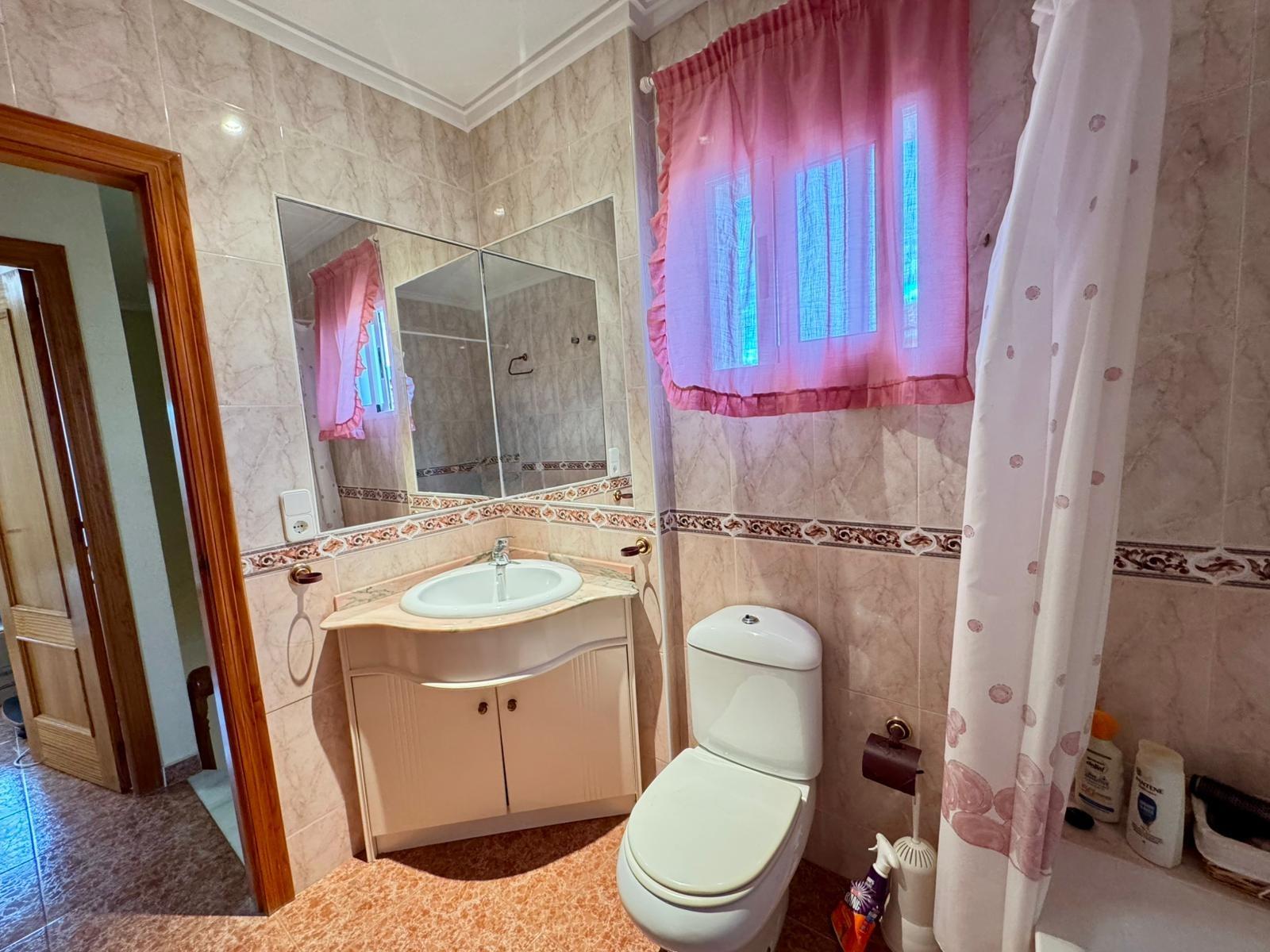 Bedroom in villa for sale in Torrevieja