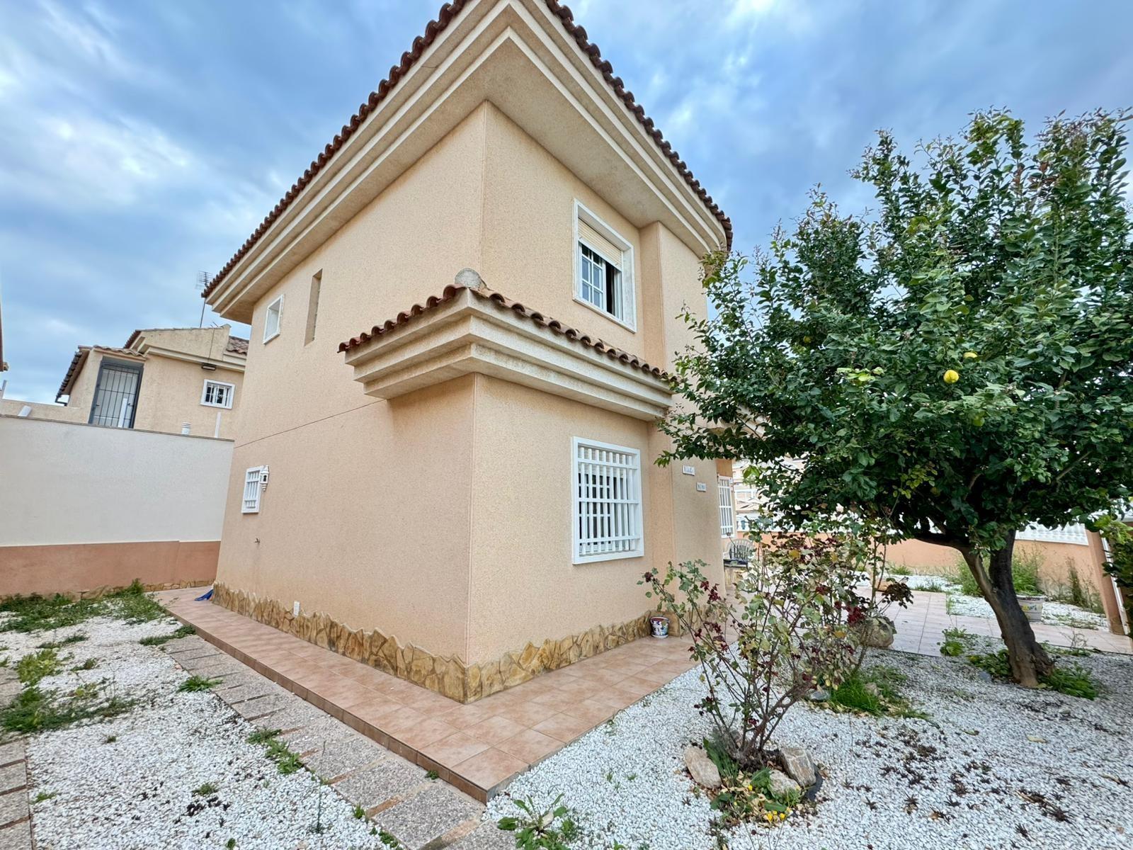 Kitchen in villa for sale in Torrevieja
