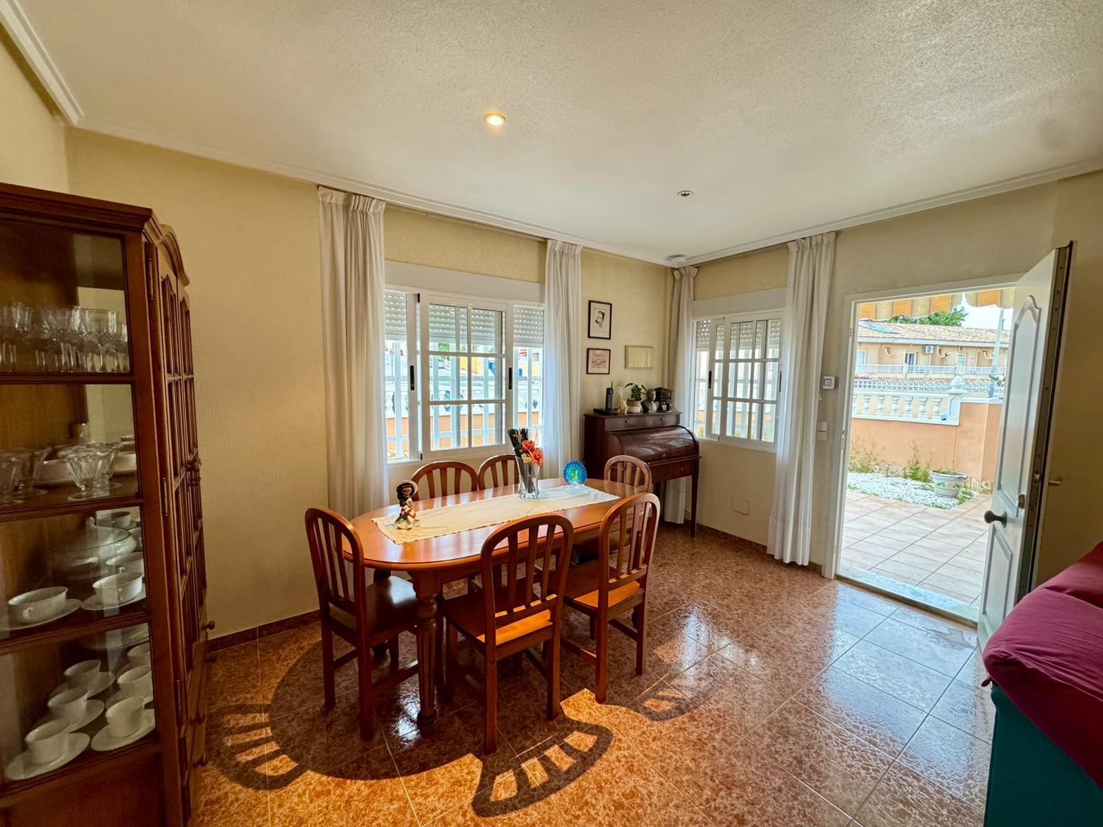 Terrace in villa for sale in Torrevieja