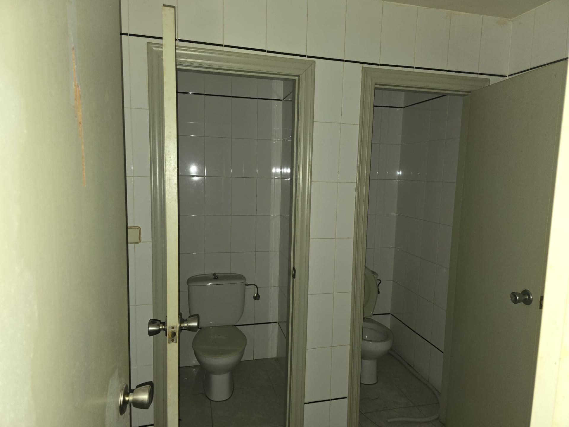 Bedroom in commercial for sale in Torrevieja