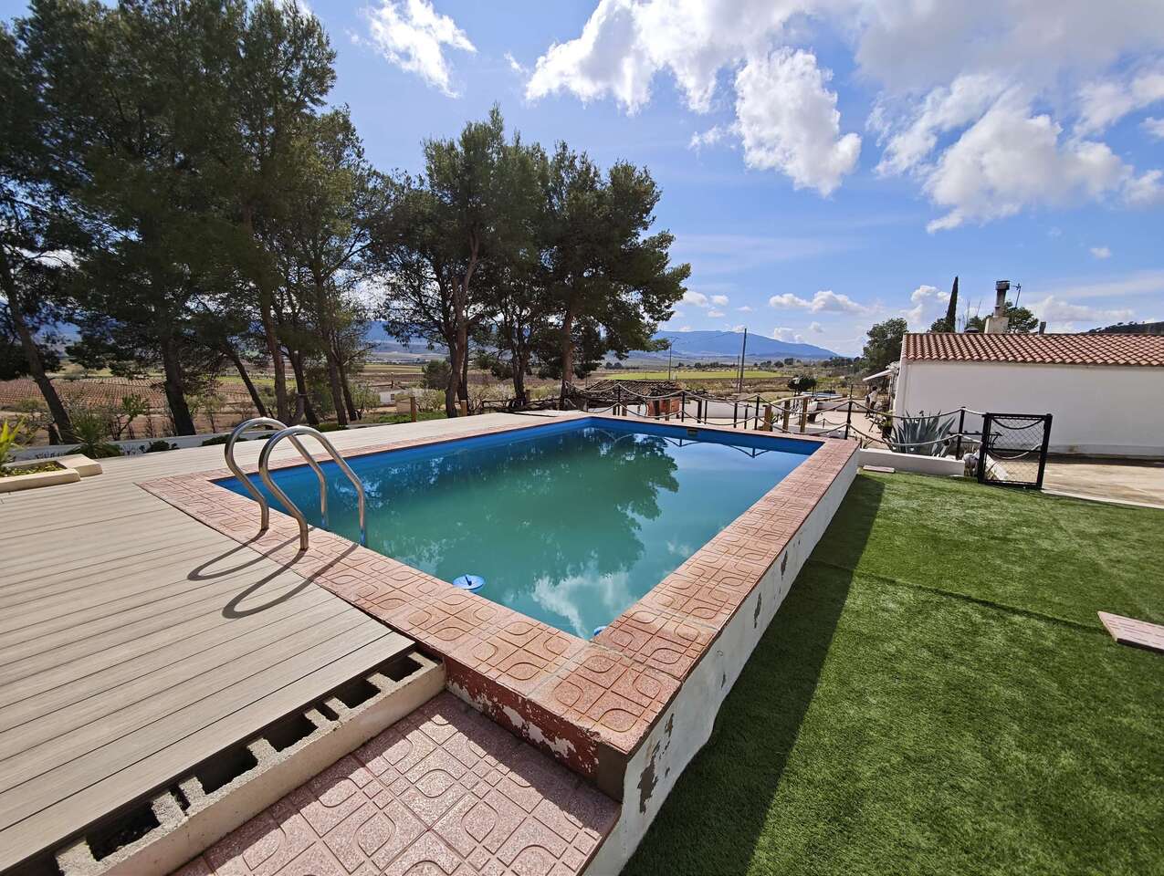 Pool area in terraced for sale in Yecla