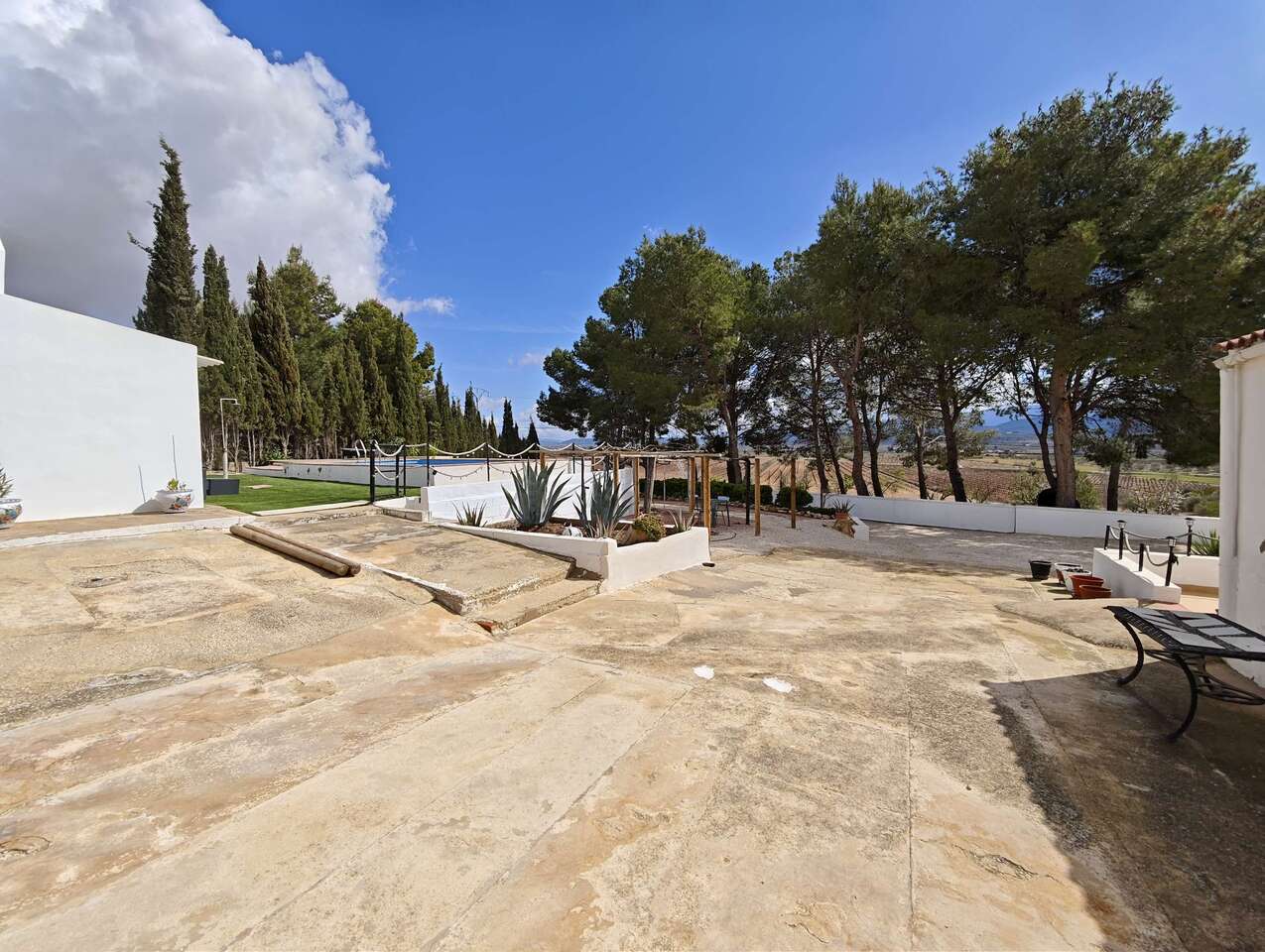 Exterior view in terraced for sale in Yecla