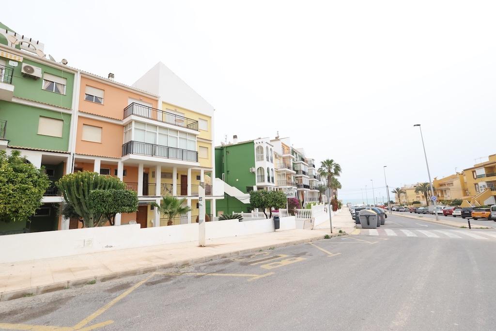 Kitchen in apartment for sale in Torrevieja