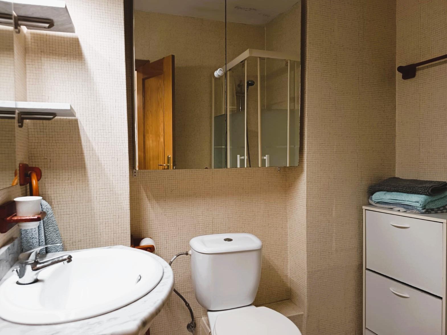 Bedroom in apartment for sale in Orihuela Costa