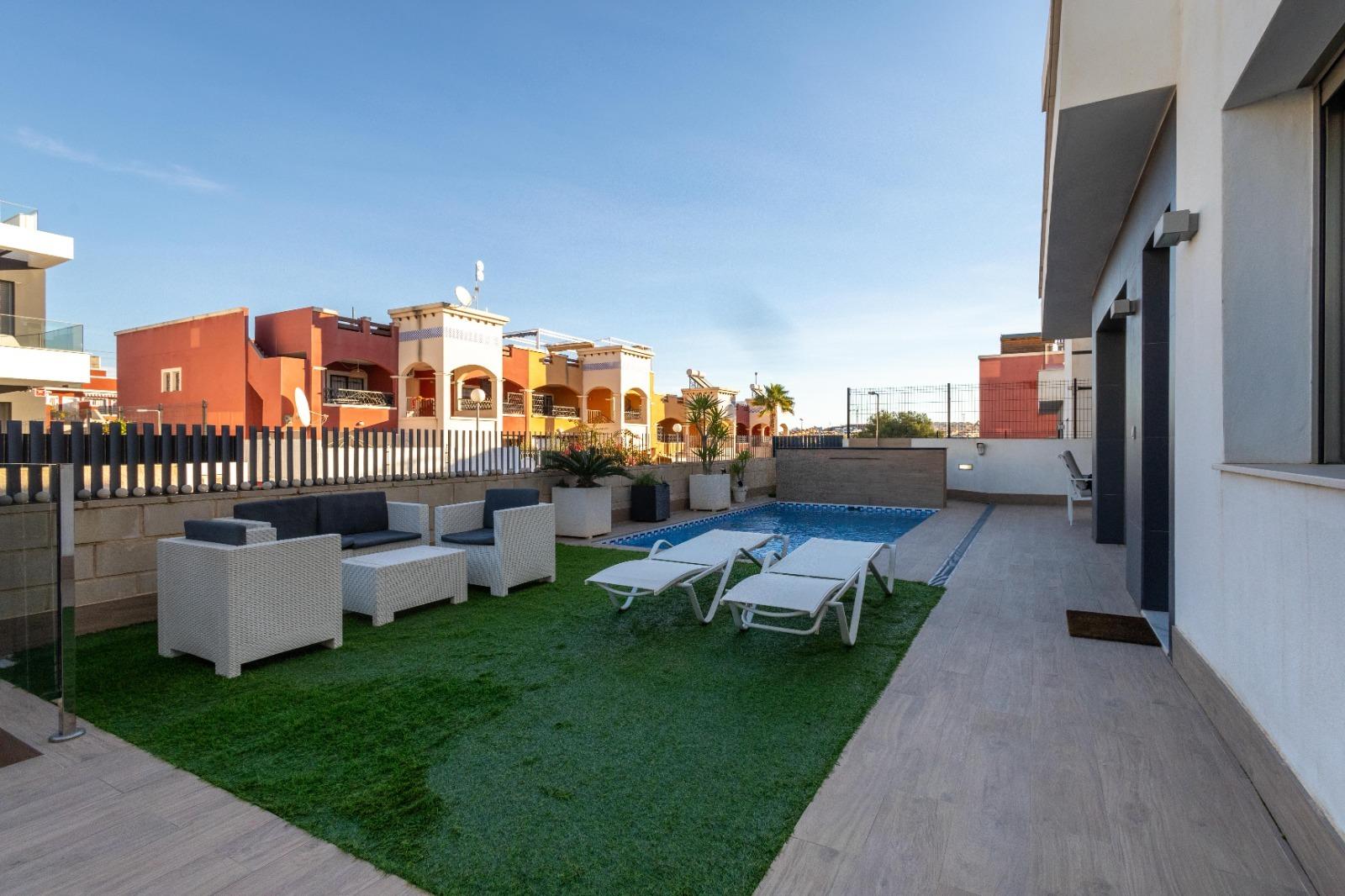 Dining area in villa for sale in Orihuela Costa