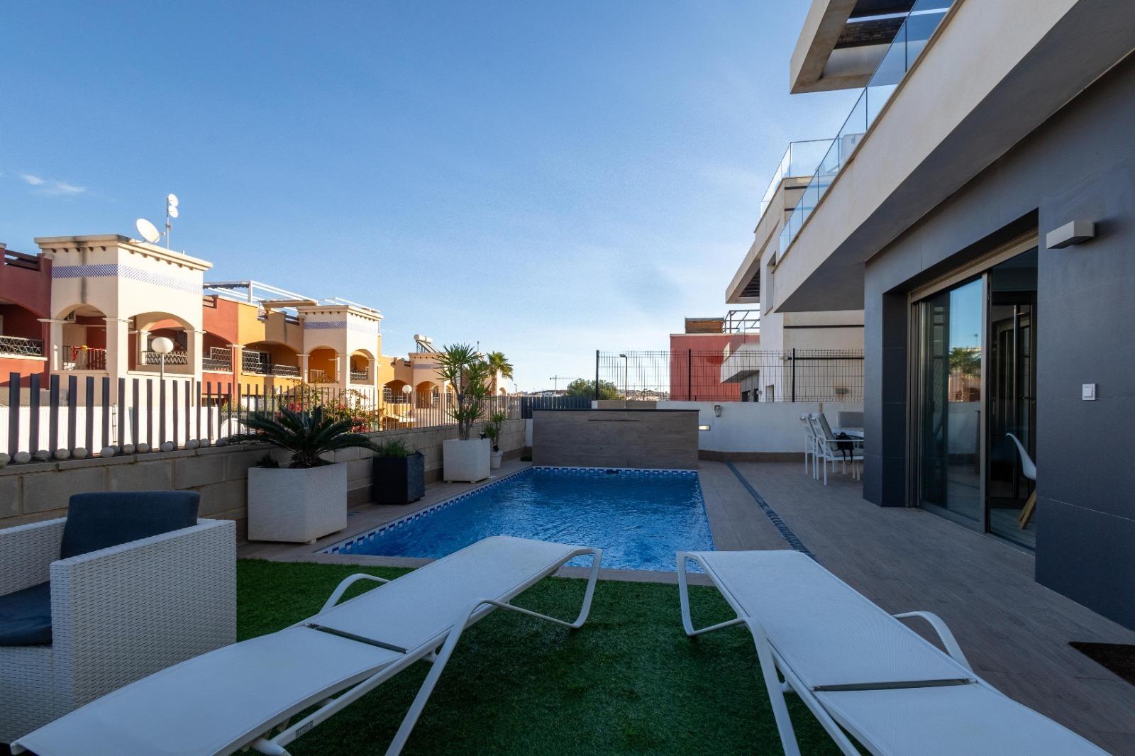 Bedroom in villa for sale in Orihuela Costa