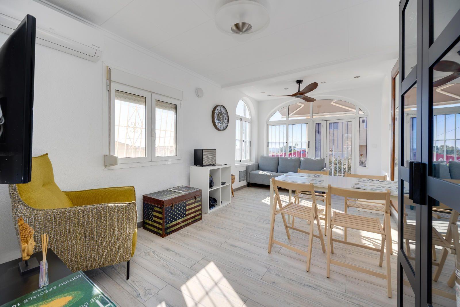 Exterior view in villa for sale in San Fulgencio