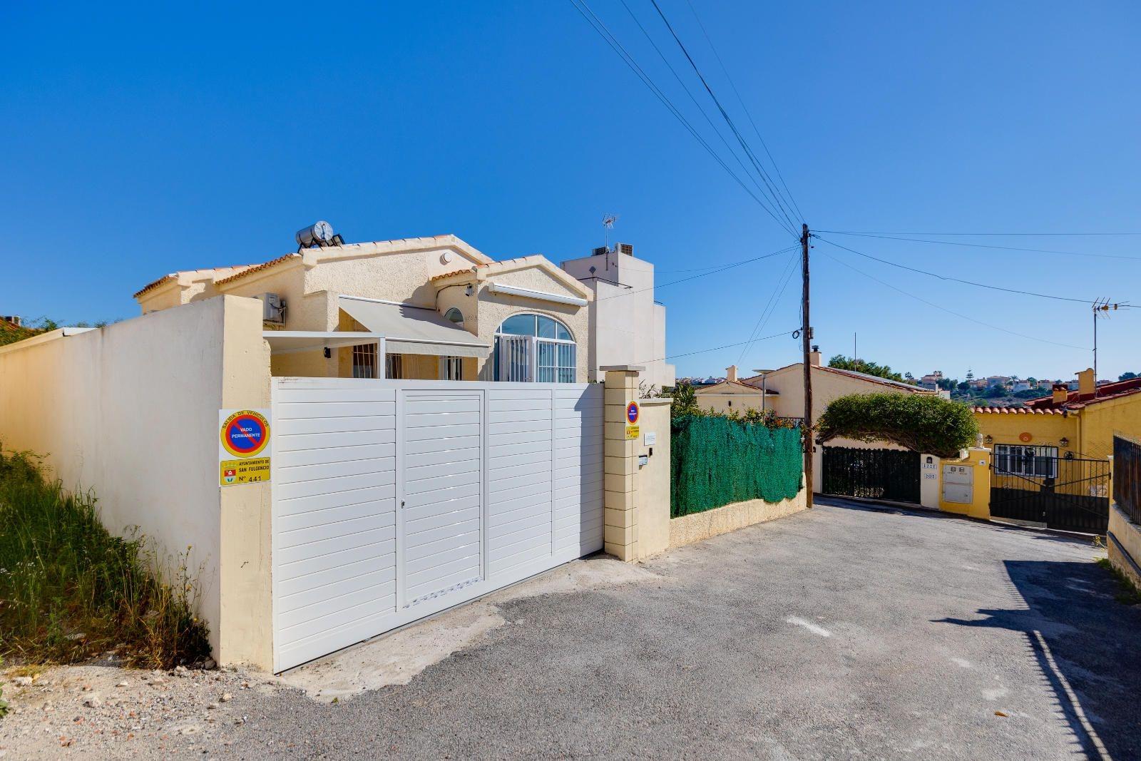 Bedrooms: 2, Bathrooms: 1, Villa in San Fulgencio, Alicante, Spain