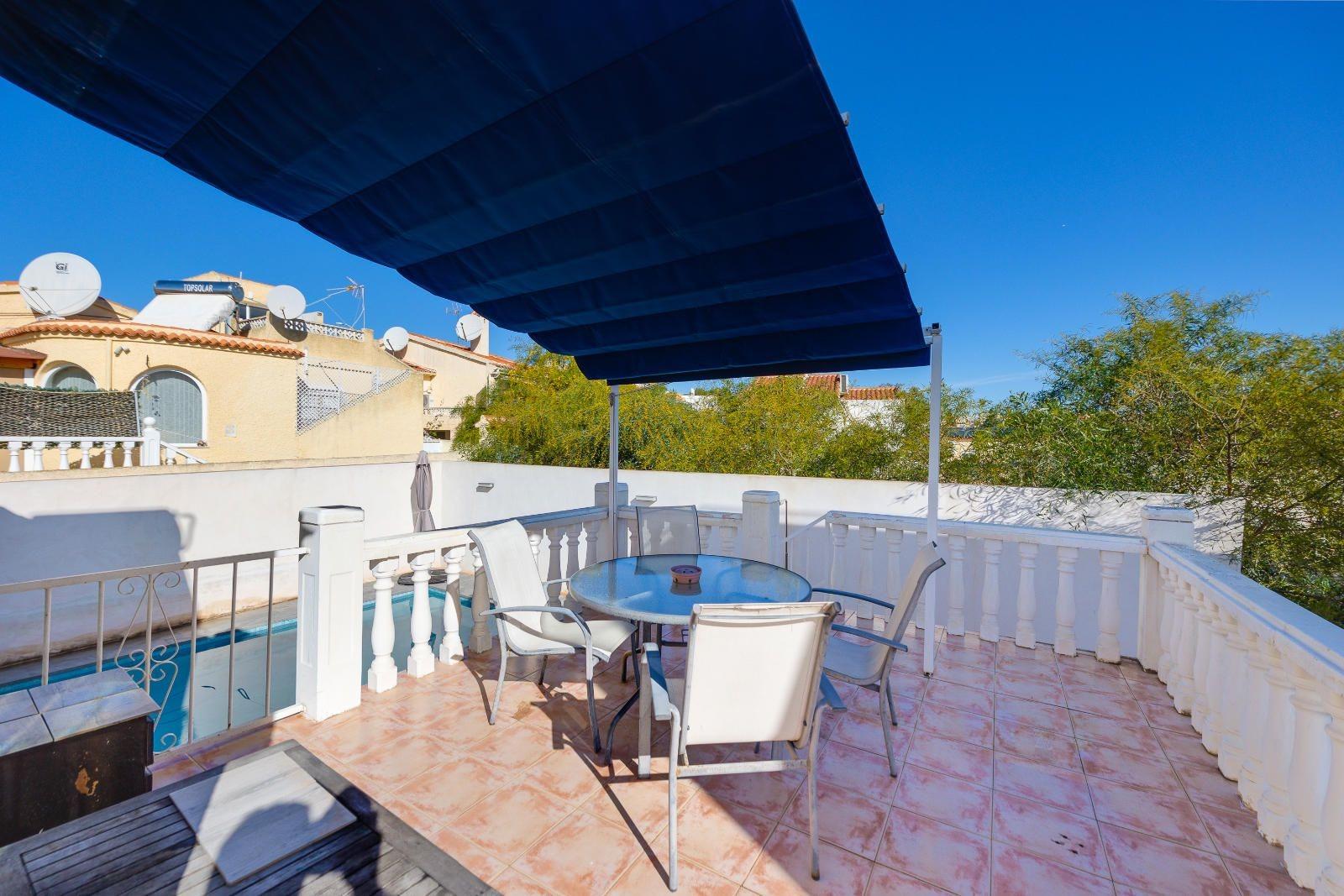 Garden in villa for sale in San Fulgencio