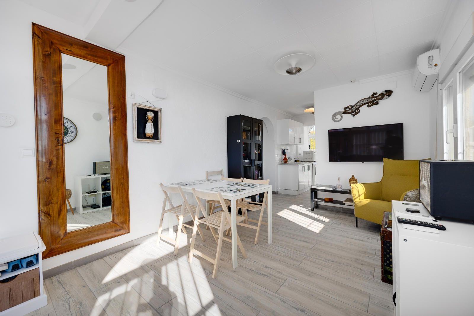 Terrace in villa for sale in San Fulgencio