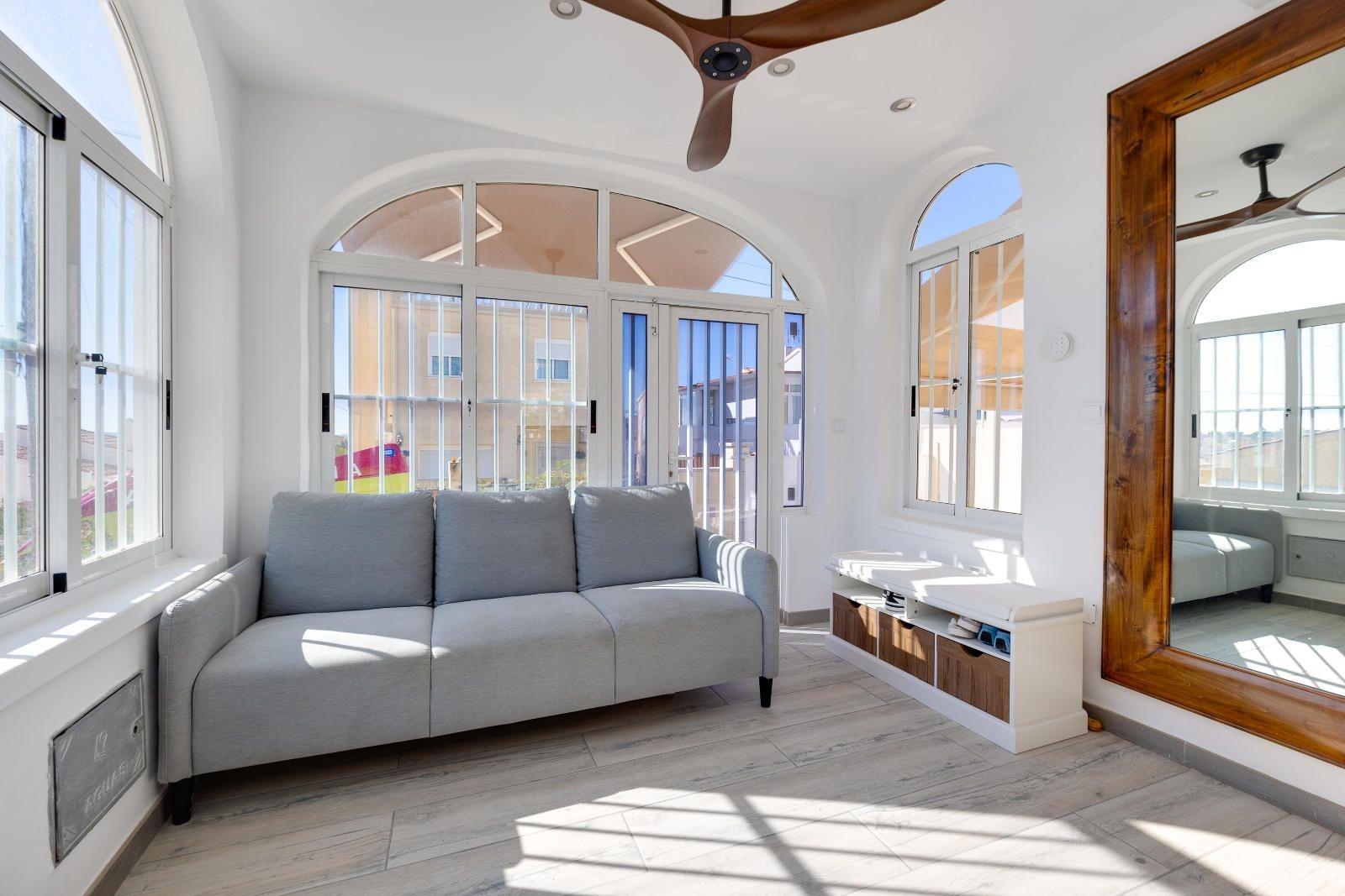 Pool area in villa for sale in San Fulgencio