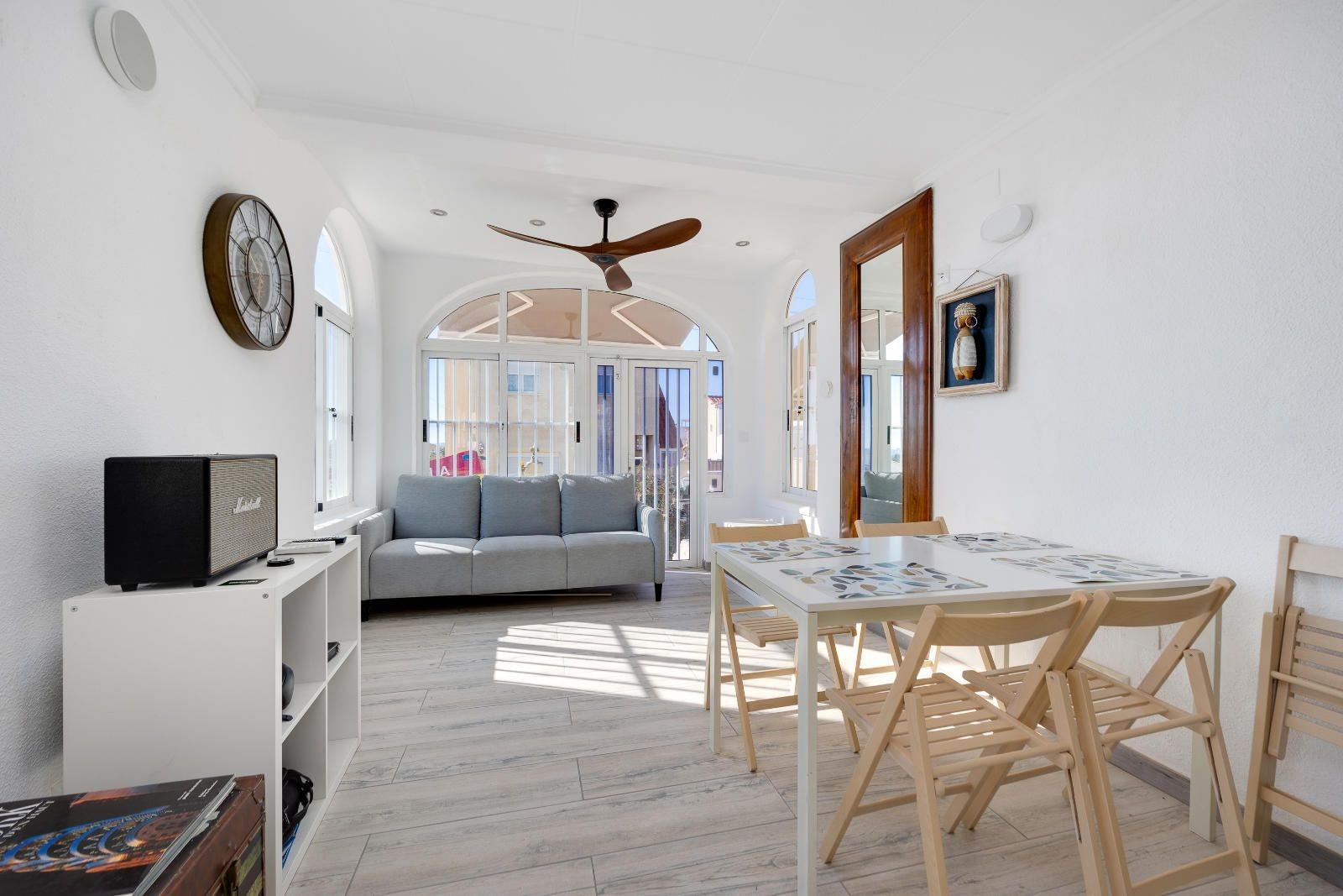 Bedroom in villa for sale in San Fulgencio