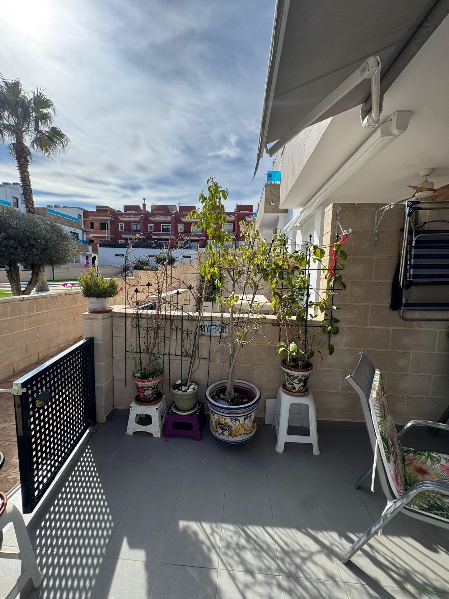 Dining area in terraced for sale in Bigastro