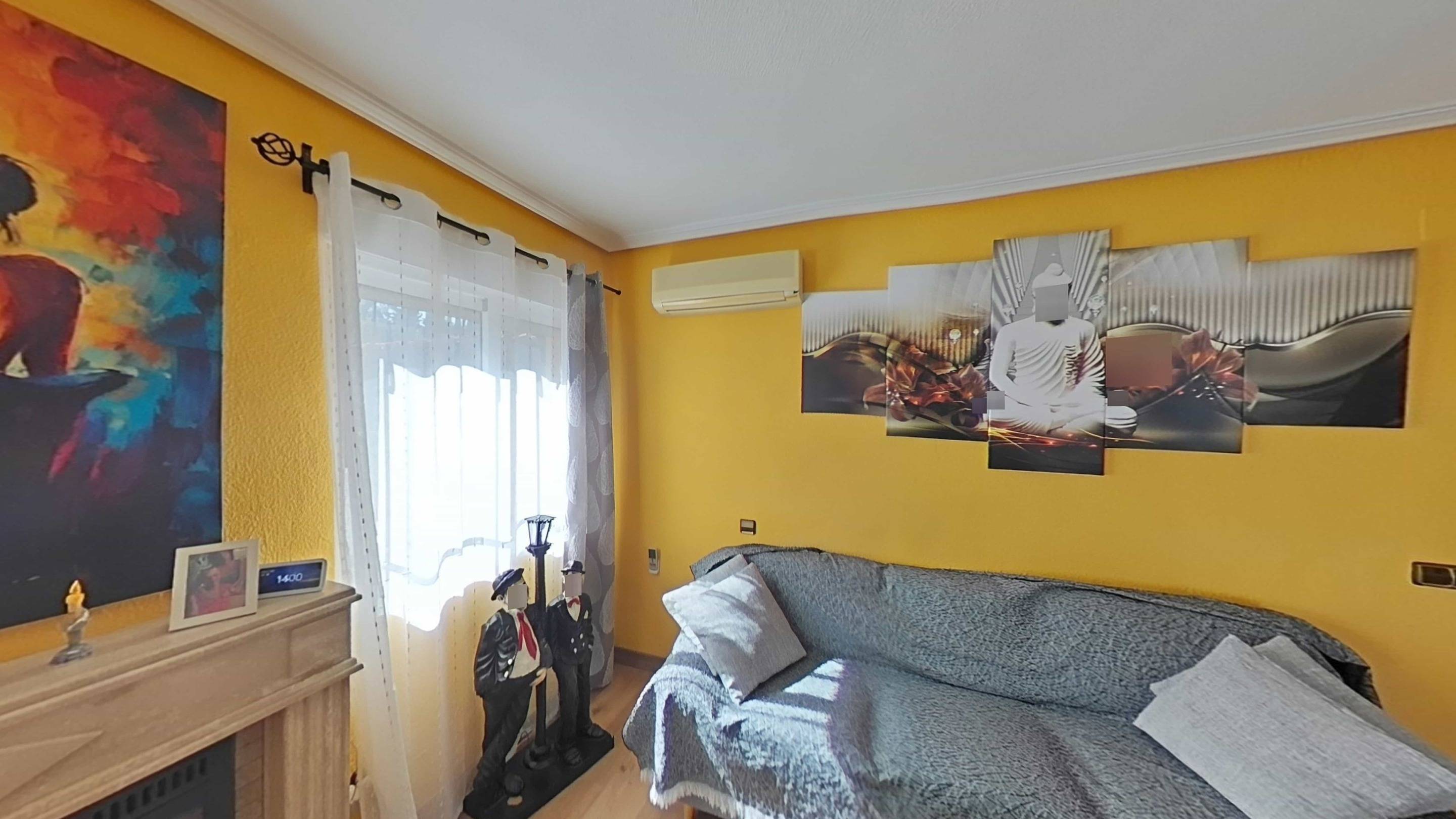 Living room in villa for sale in Torrevieja