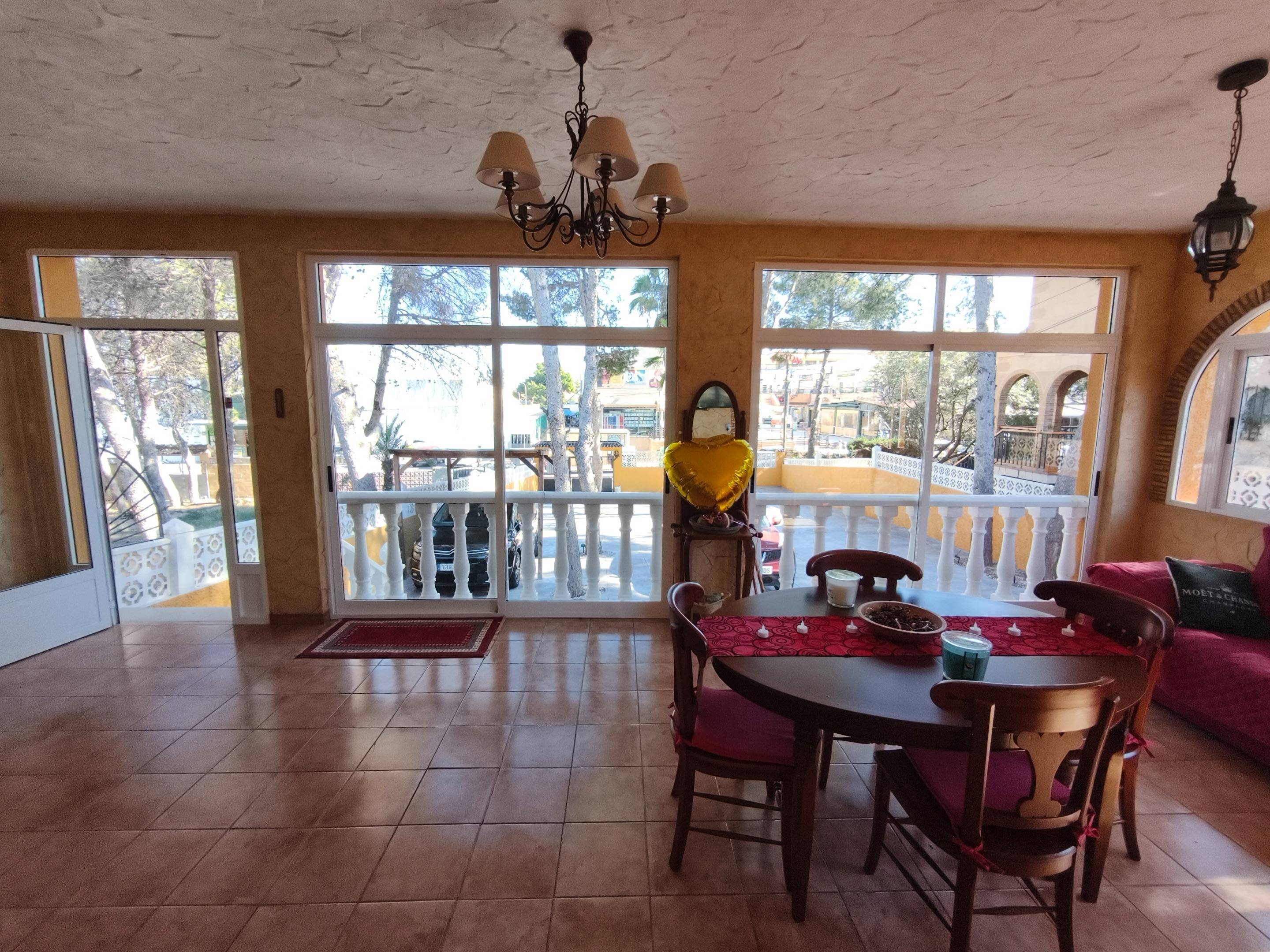 Kitchen in villa for sale in Torrevieja
