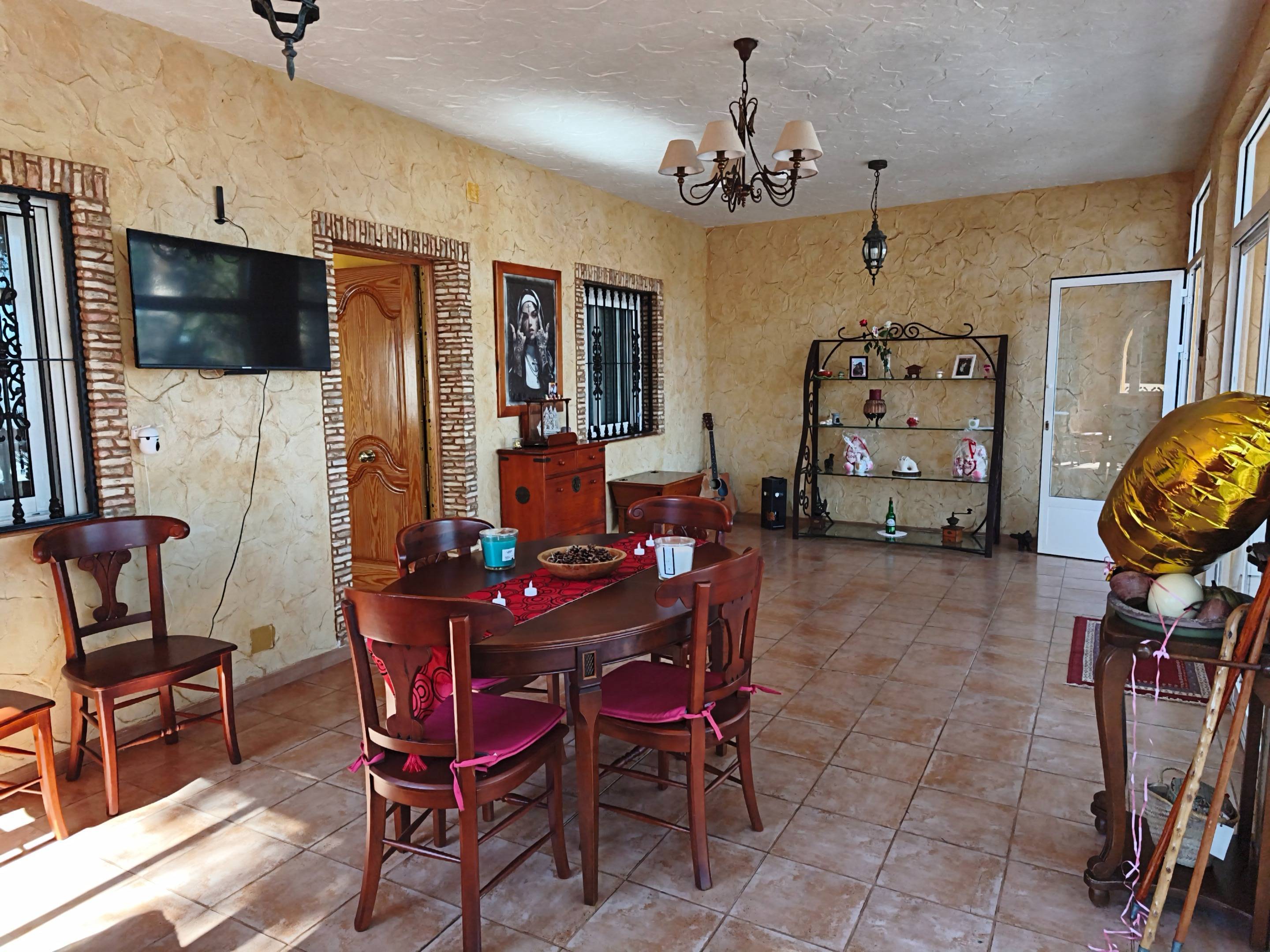 Bathroom in villa for sale in Torrevieja