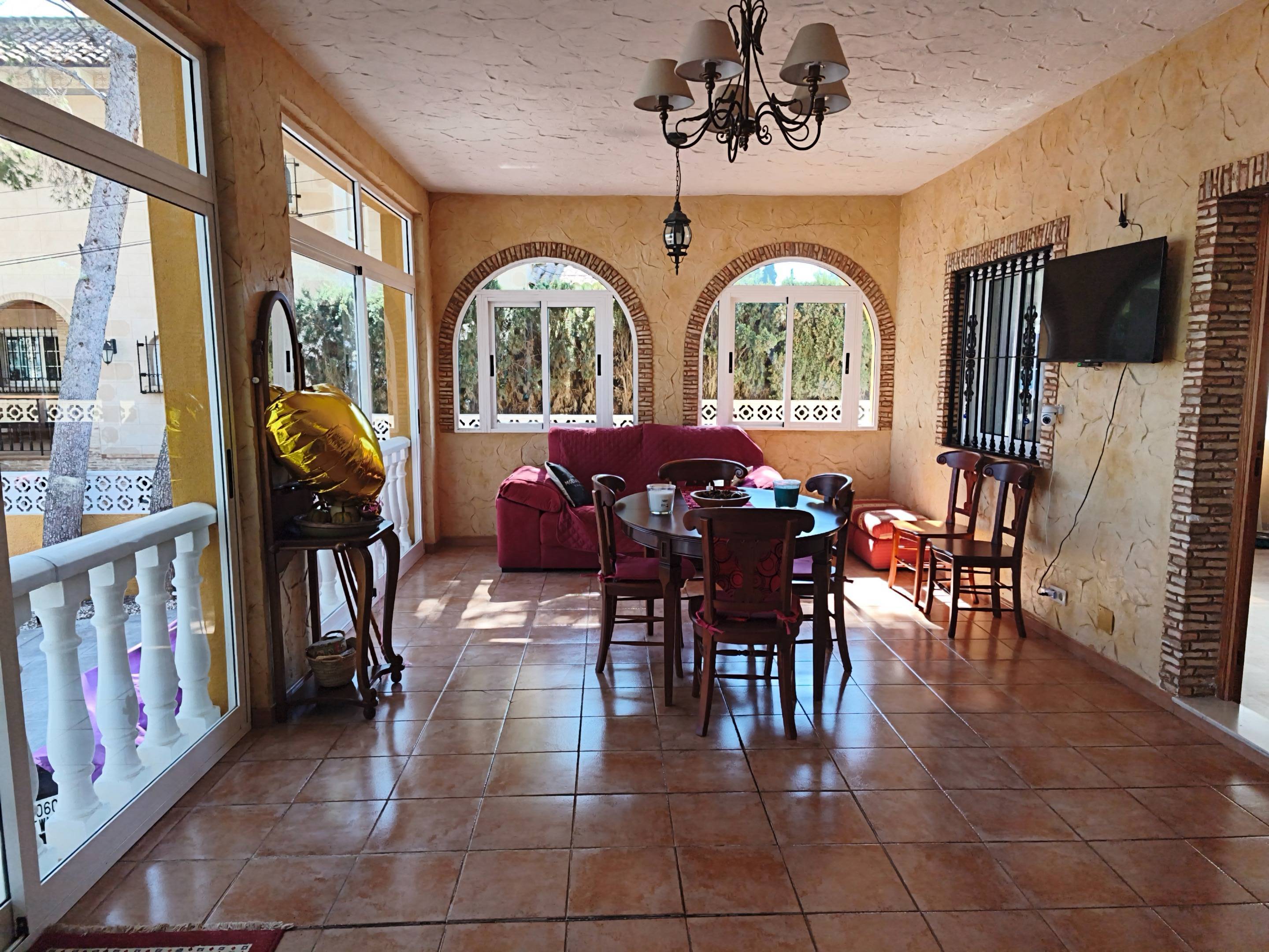Garden in villa for sale in Torrevieja