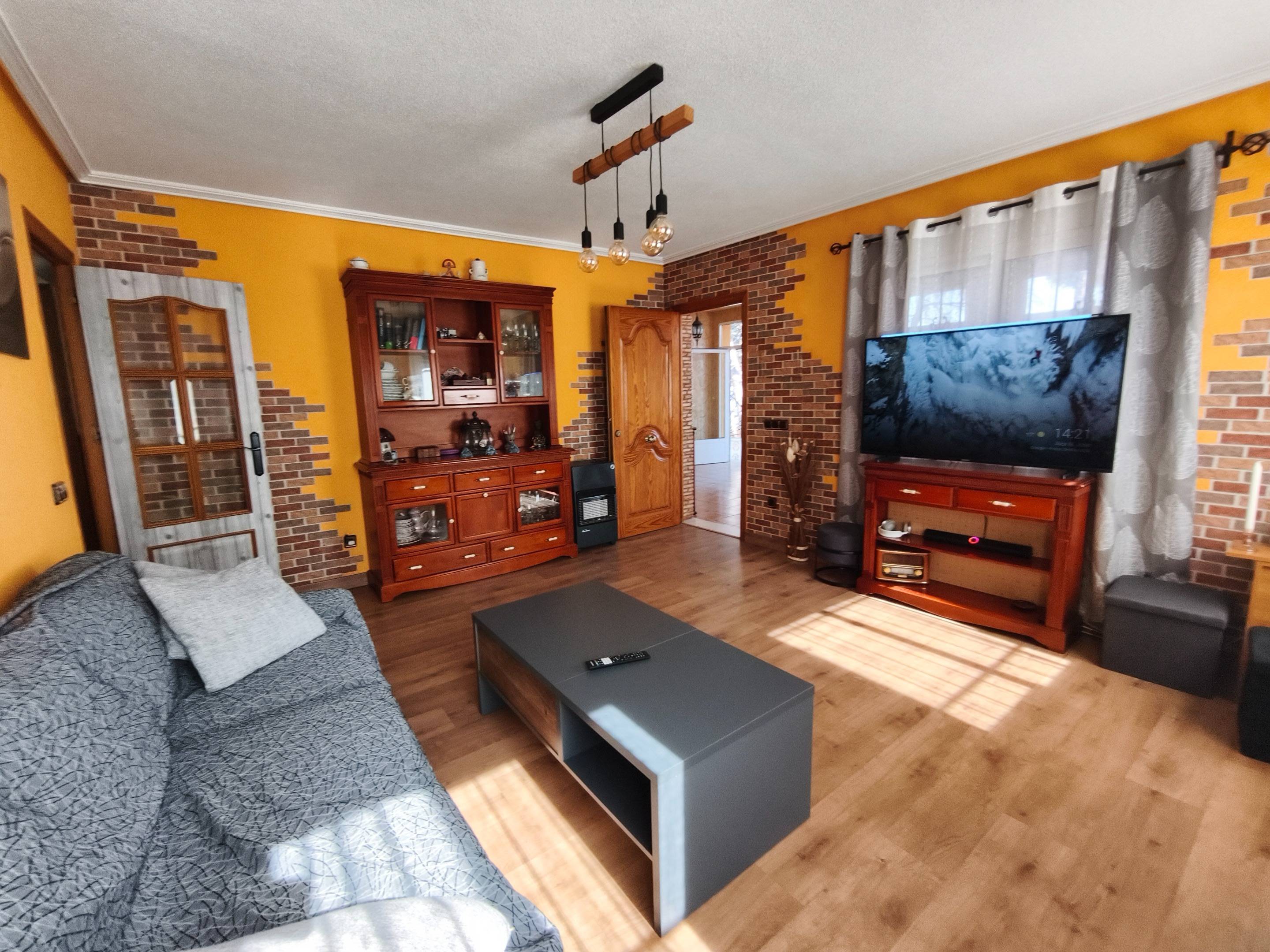 Bedroom in villa for sale in Torrevieja
