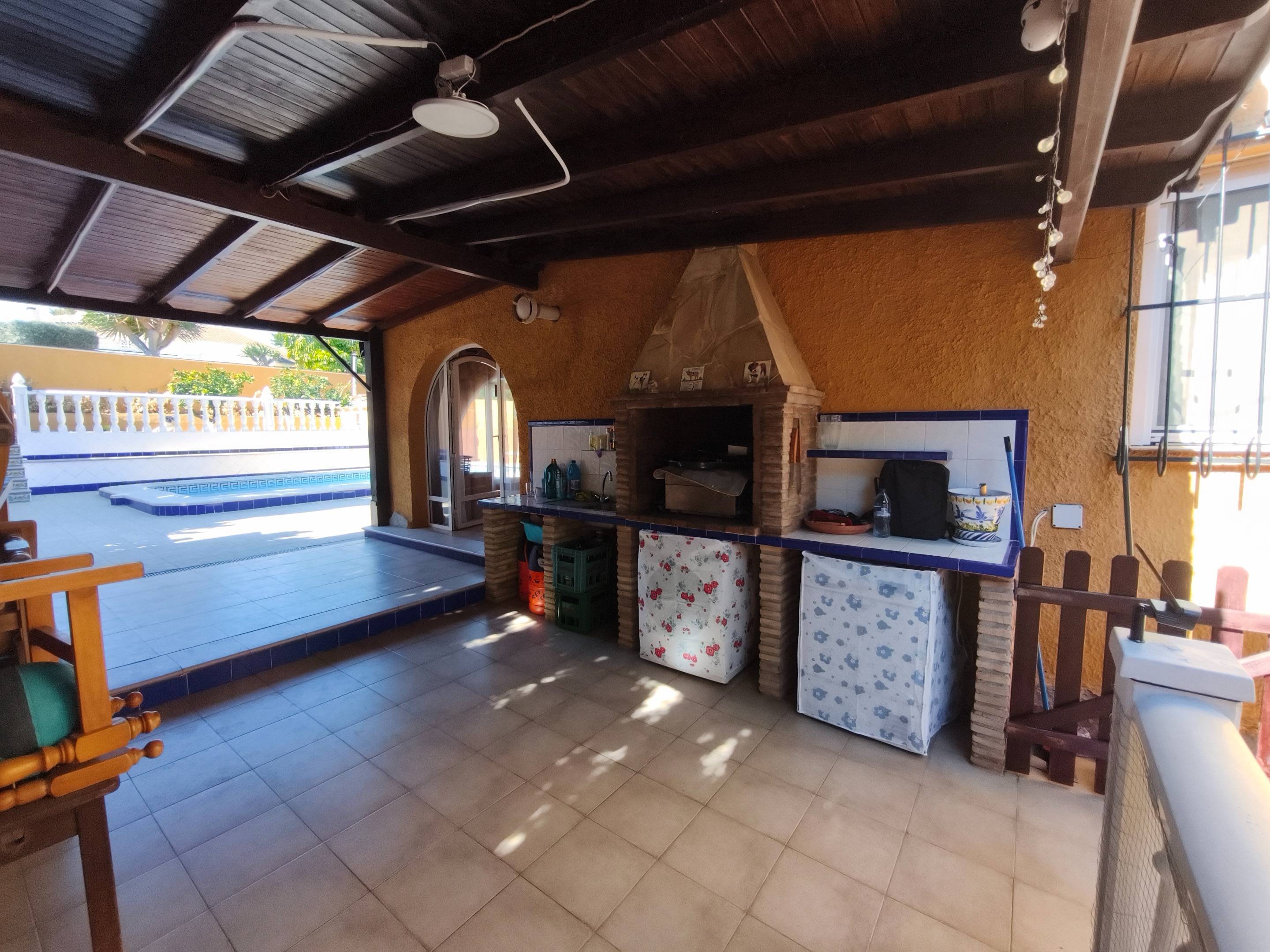 Dining area in villa for sale in Torrevieja
