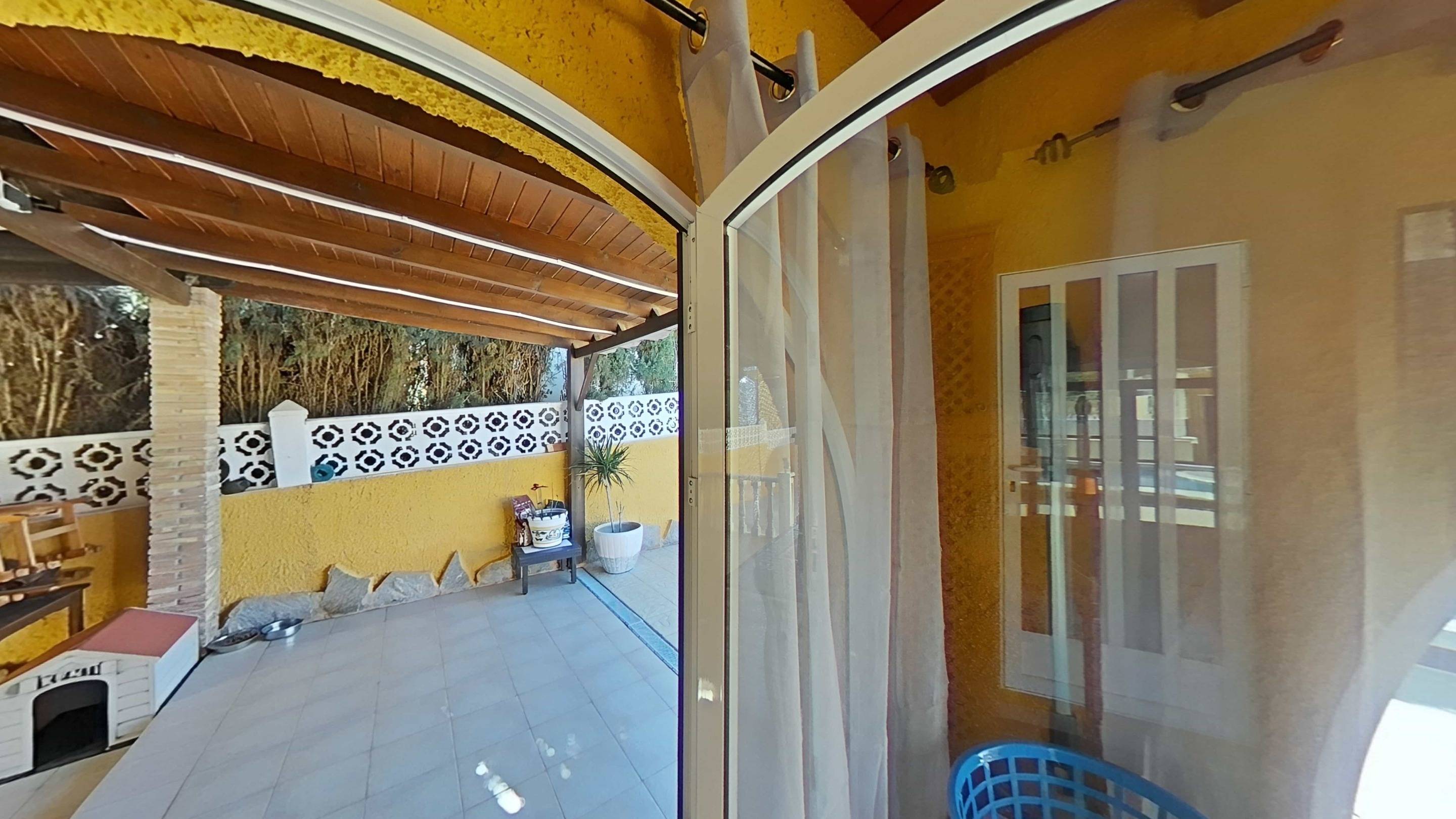 Bedroom in villa for sale in Torrevieja