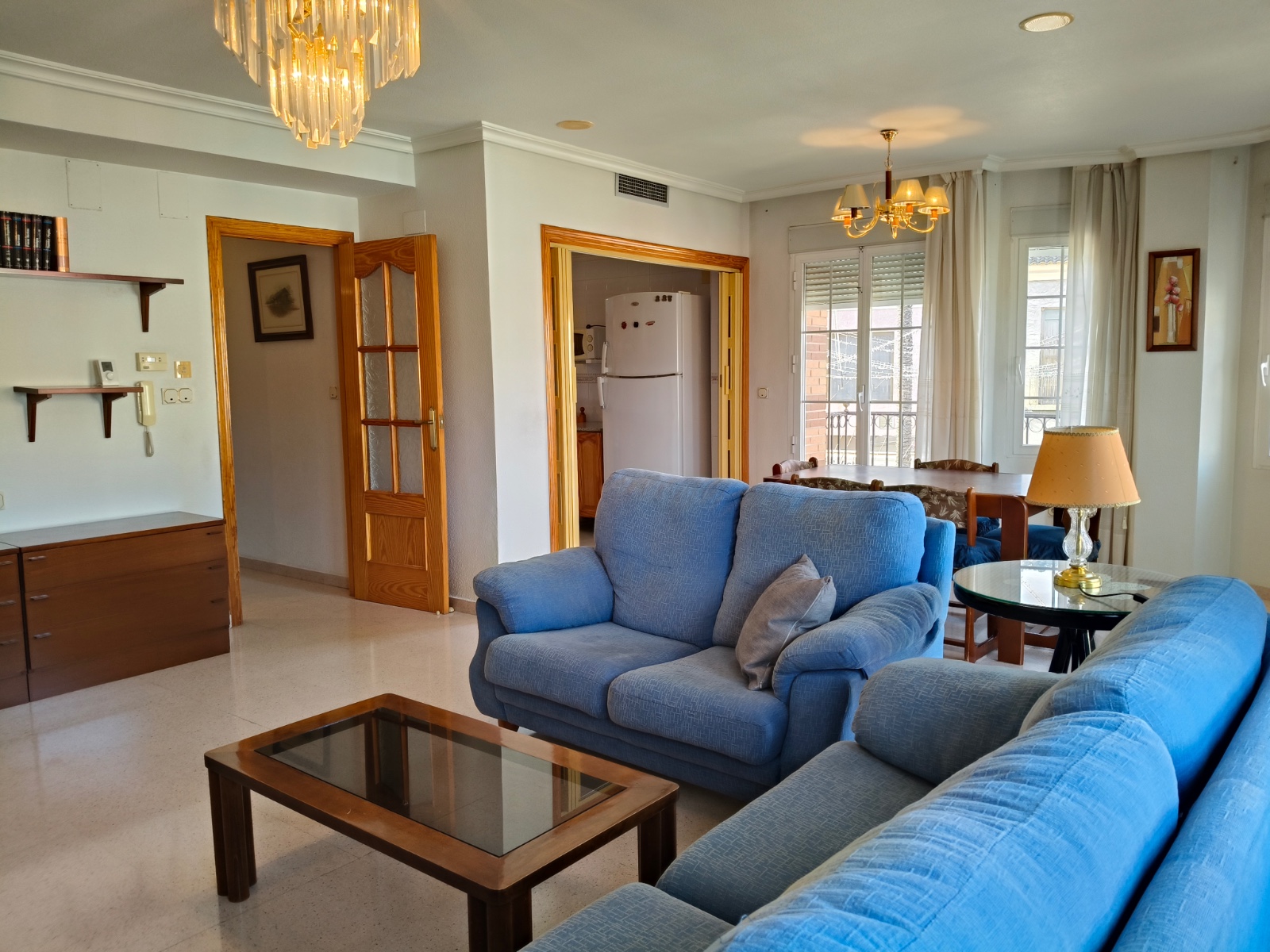 We offer for sale a unique building with a total area of 422 m² , located in the charming town of La
