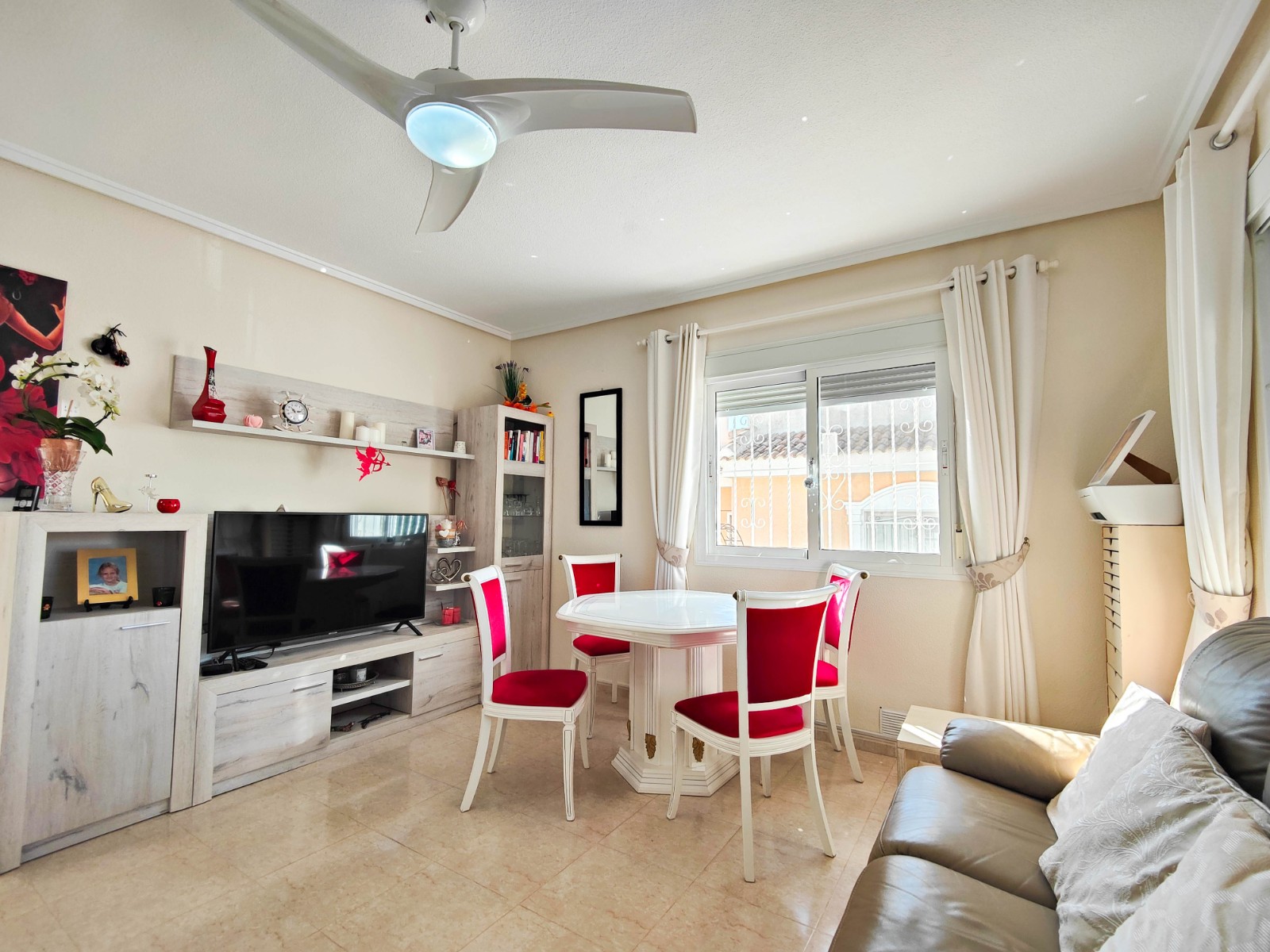 Pool area in villa for sale in Ciudad Quesada