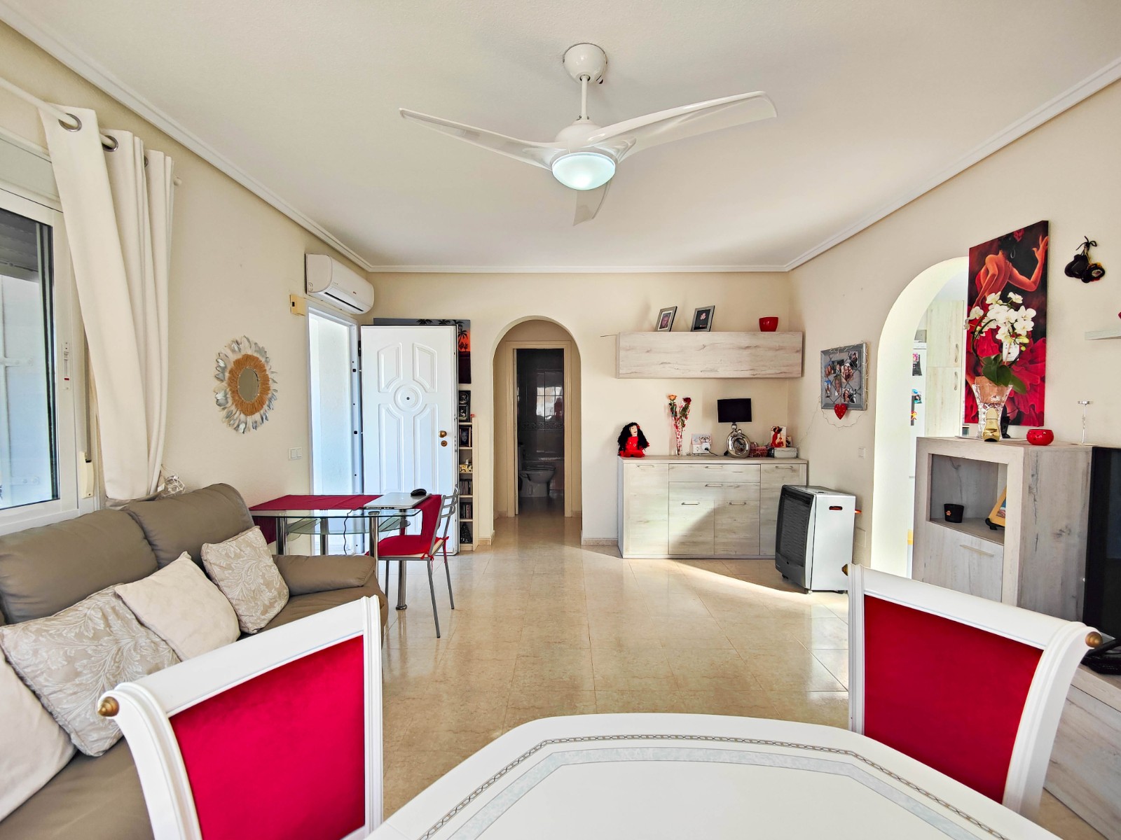 Dining area in villa for sale in Ciudad Quesada