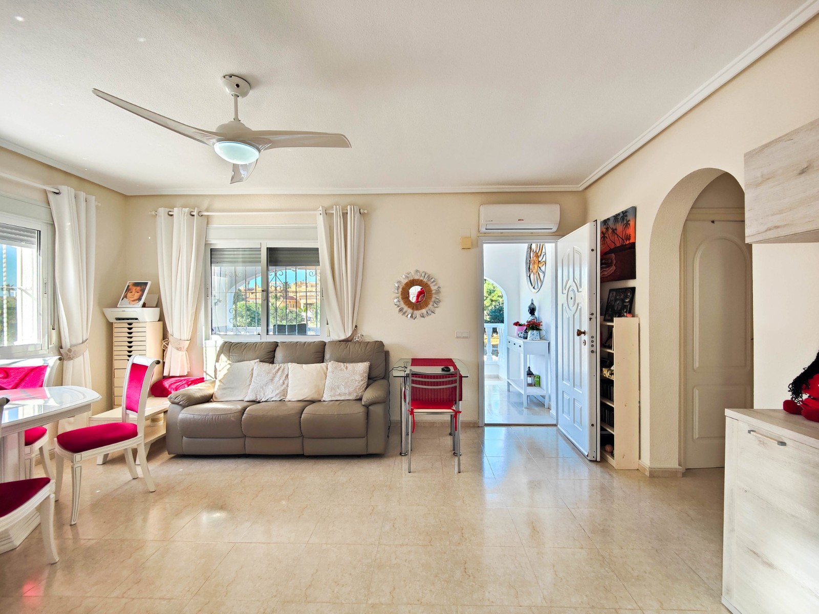 Exterior view in villa for sale in Ciudad Quesada