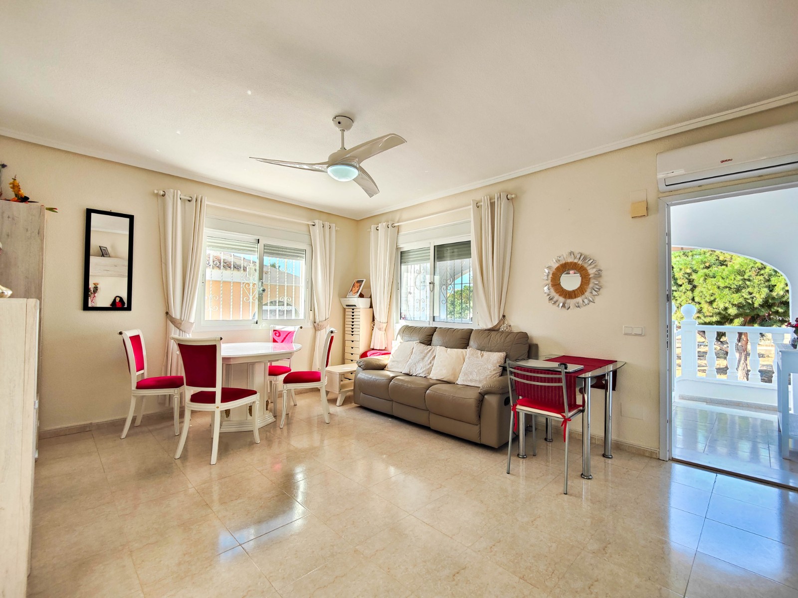 Living room in villa for sale in Ciudad Quesada