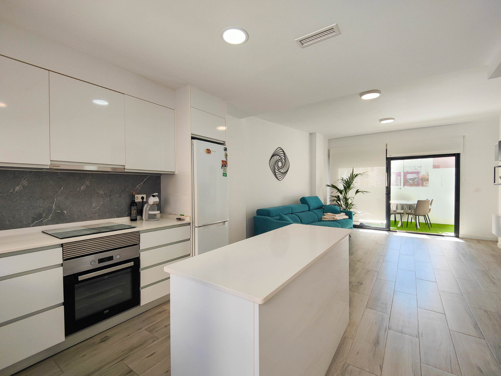 Kitchen in apartment for sale in Guardamar del Segura