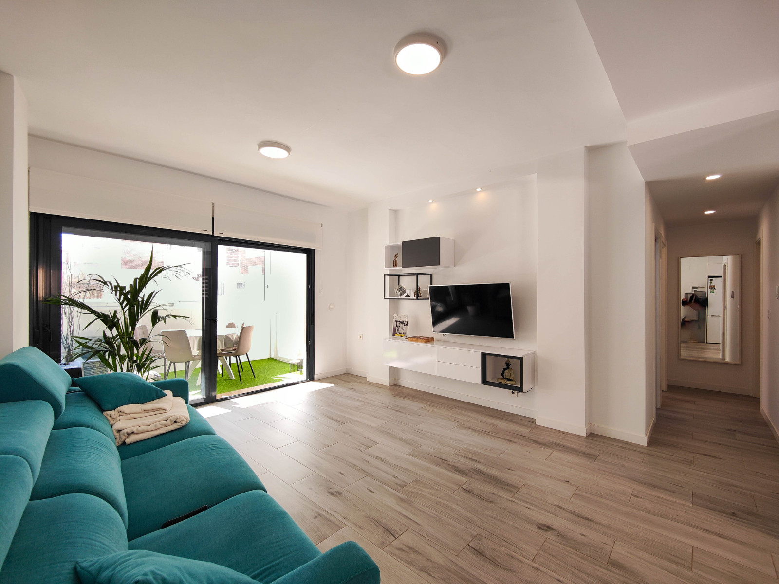 Bathroom in apartment for sale in Guardamar del Segura