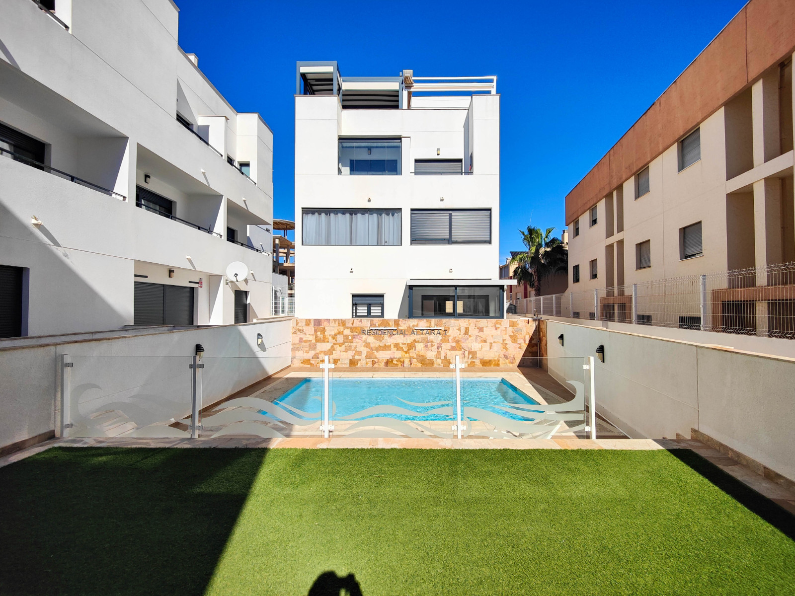 Terrace in apartment for sale in Guardamar del Segura