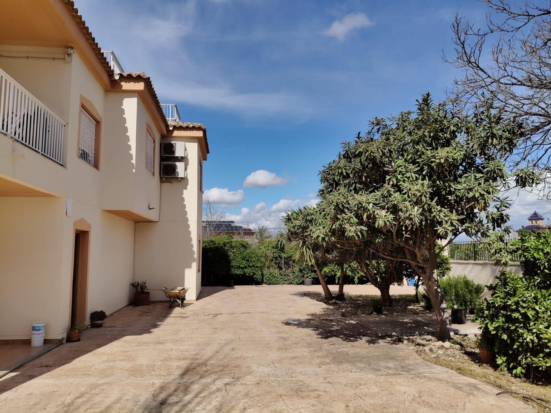 Garden in finca for sale in El Palmar