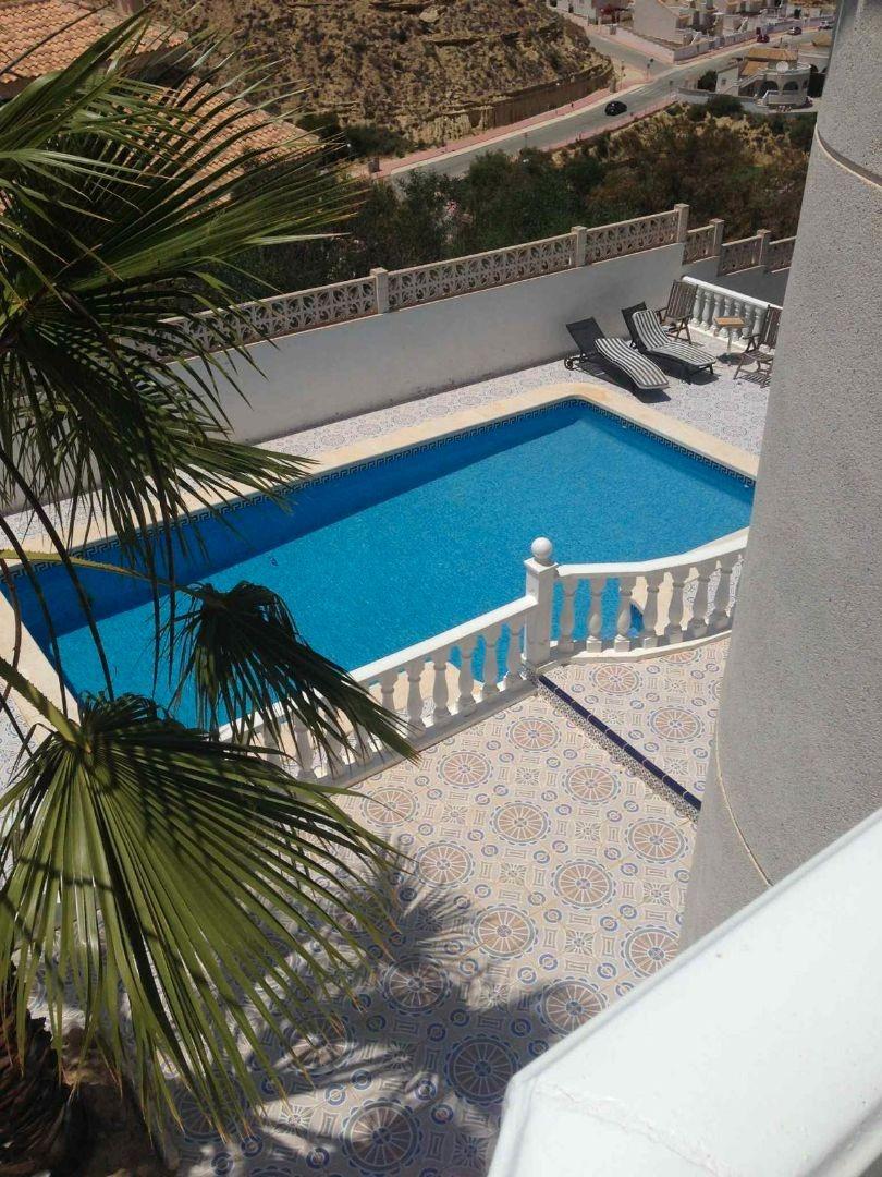 Bedroom in villa for sale in Rojales