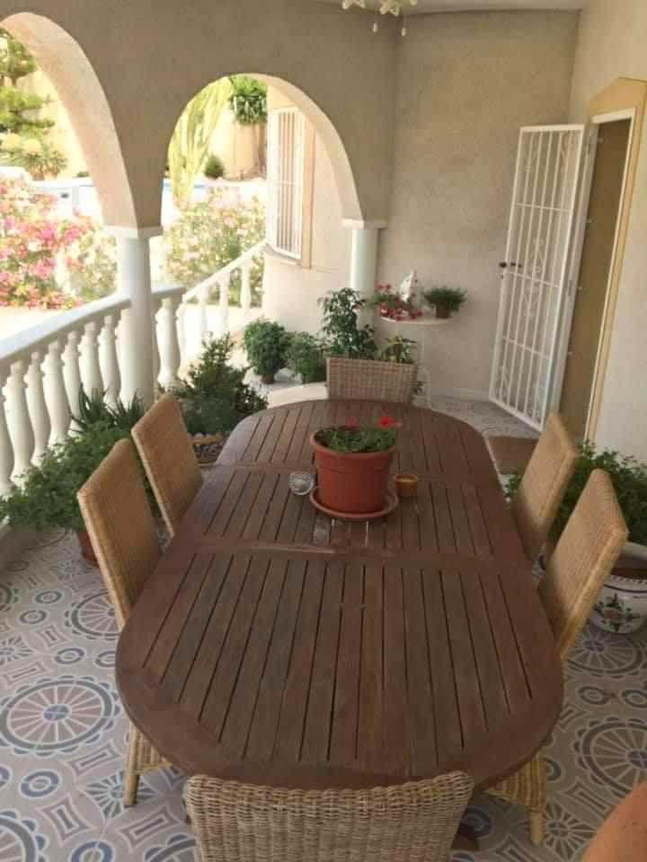 Bedroom in villa for sale in Rojales
