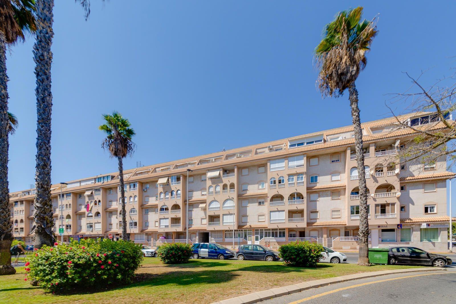 Bathroom in penthouse for sale in Torrevieja
