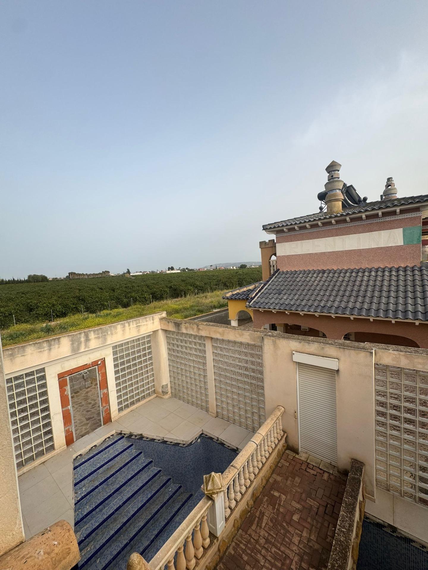 Dining area in villa for sale in Orihuela