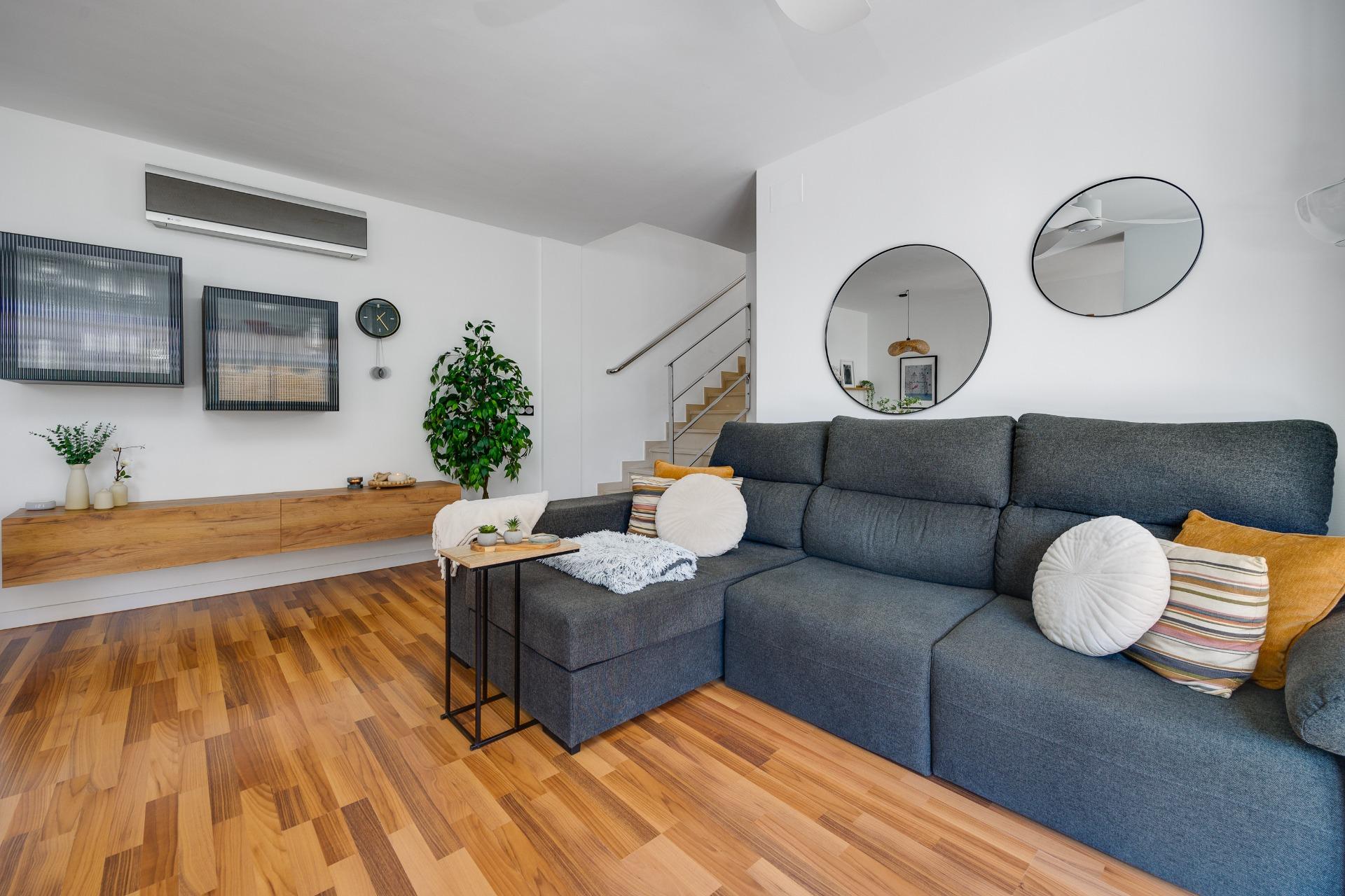 Terrace in villa for sale in Los Montesinos