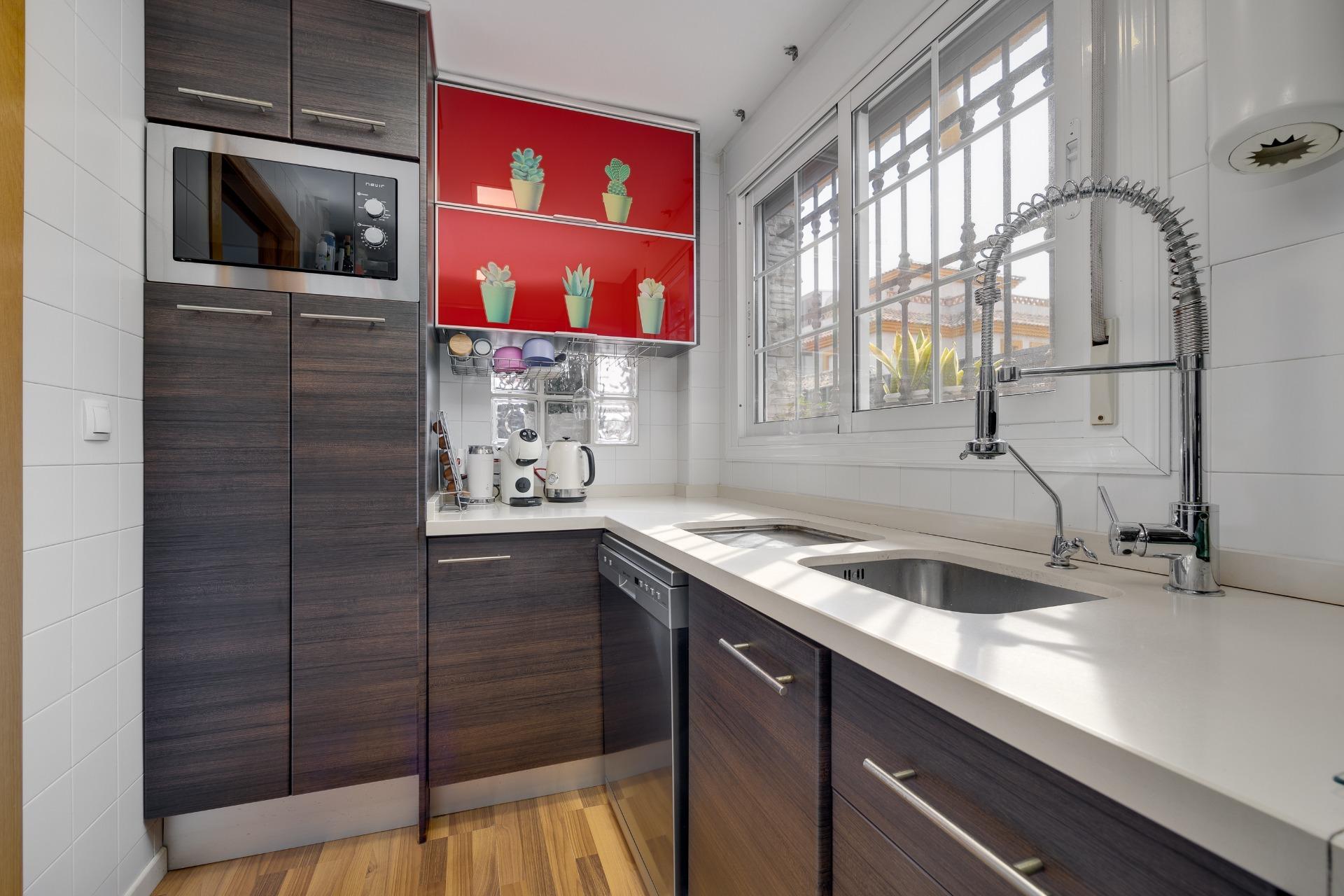 Kitchen in villa for sale in Los Montesinos