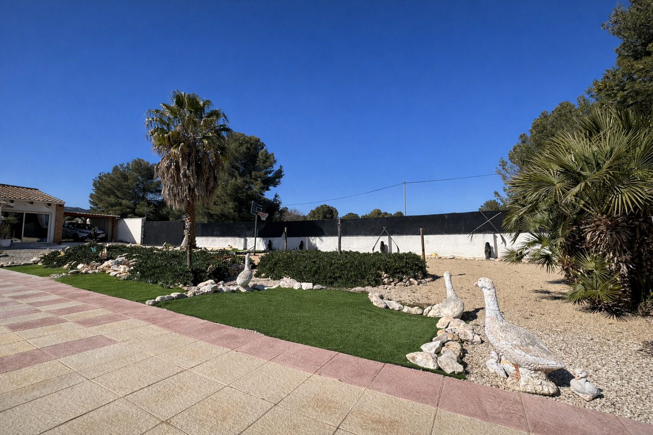 Terrace in villa for sale in Castalla