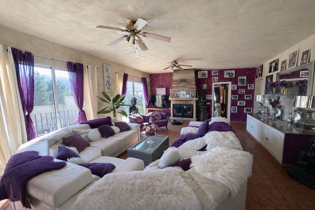 Garden in villa for sale in Castalla