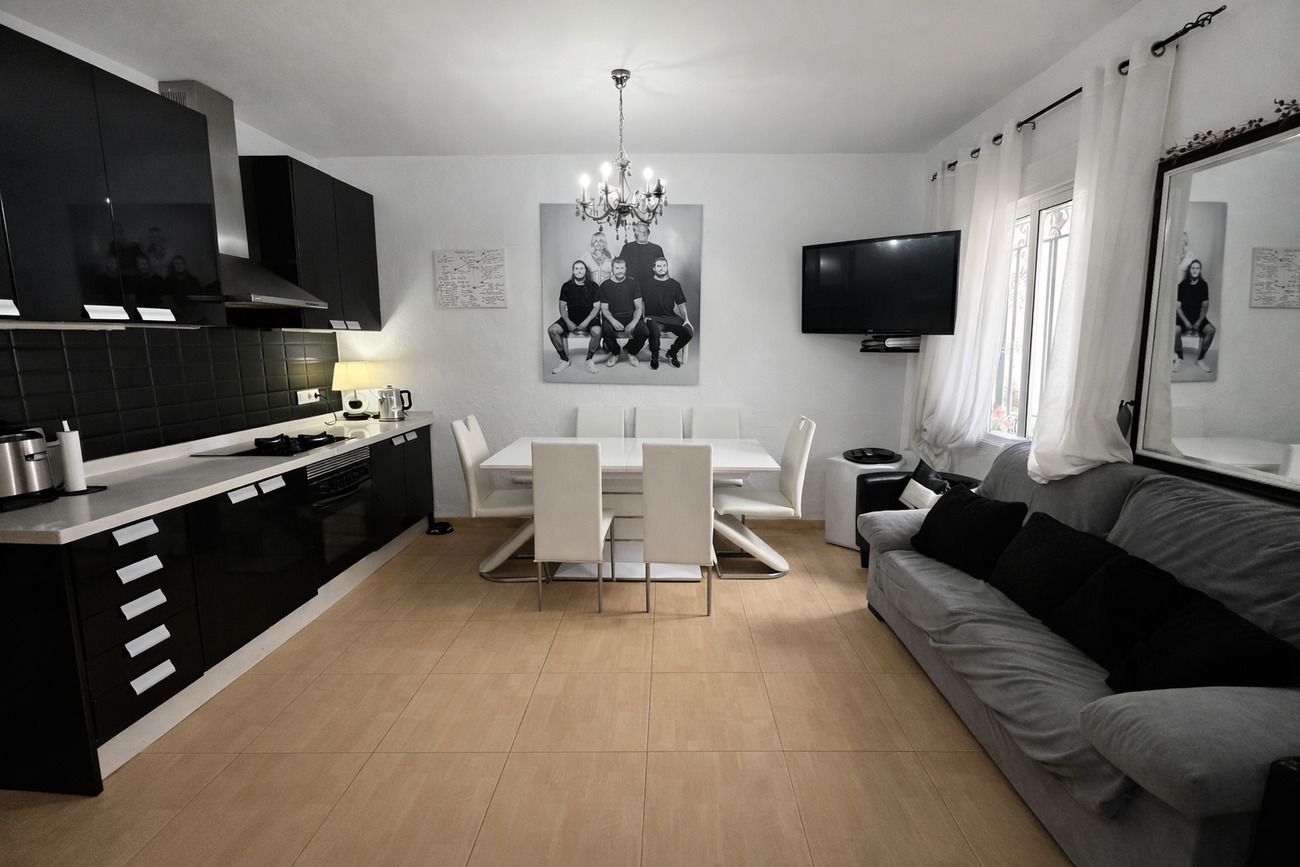Dining area in villa for sale in Castalla