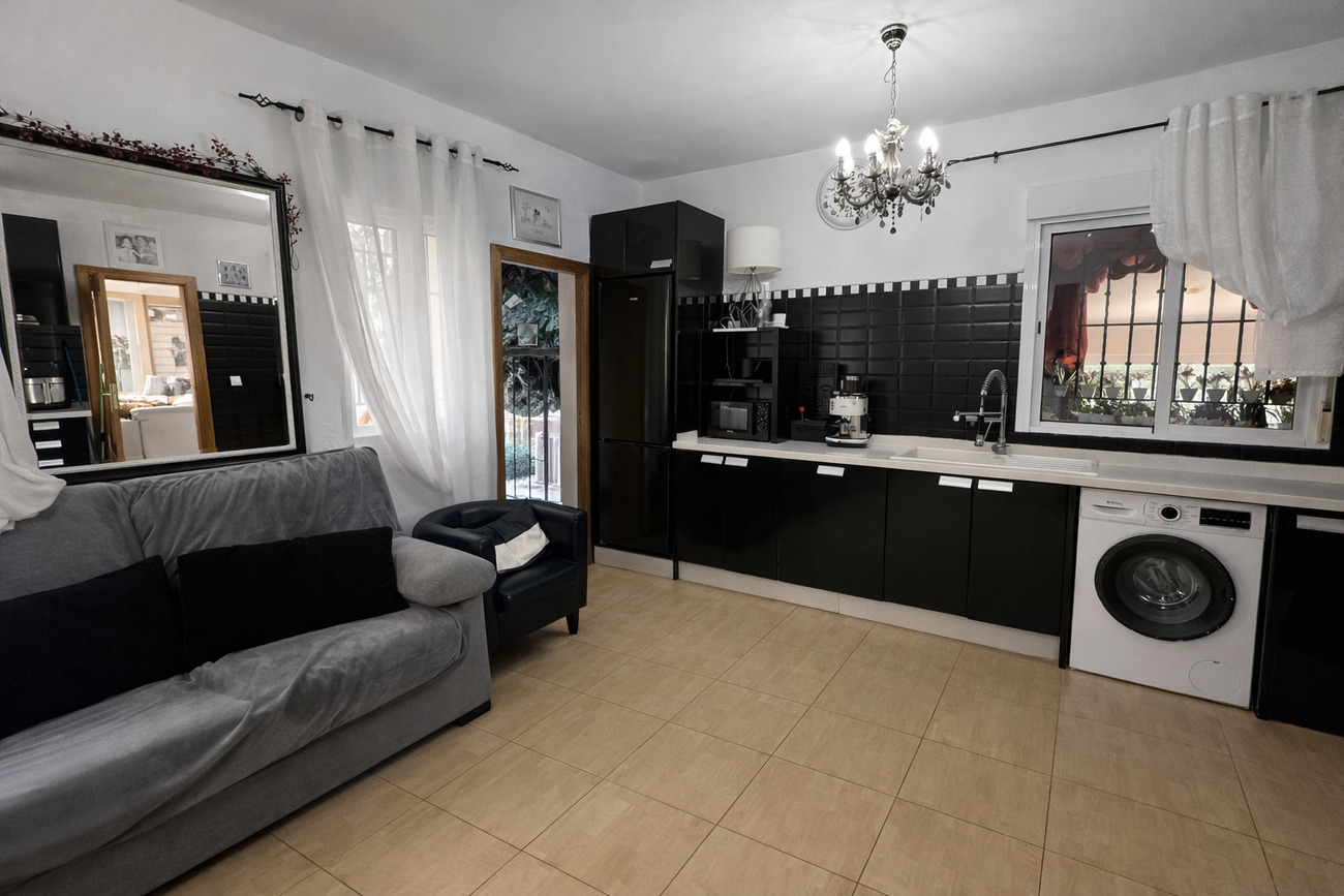 Bedroom in villa for sale in Castalla