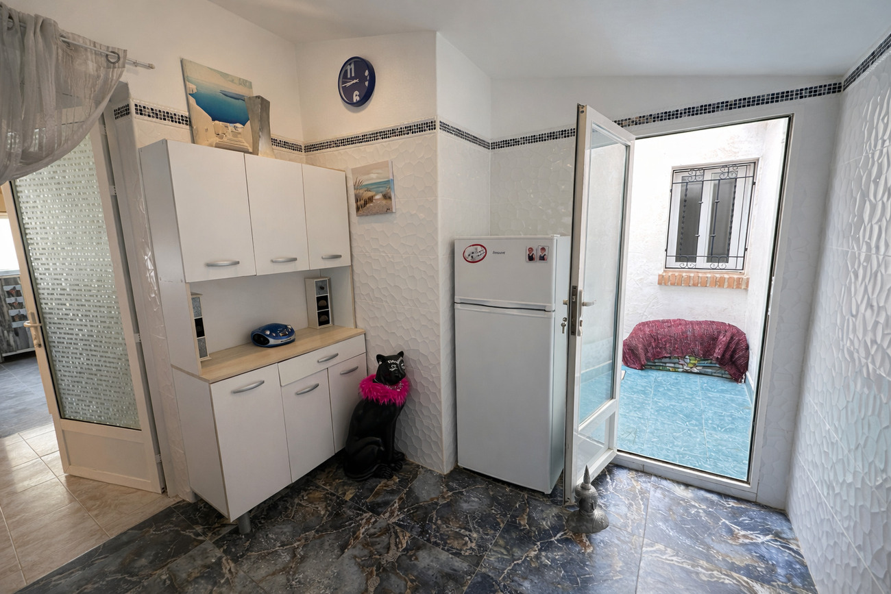 Bedroom in villa for sale in Castalla