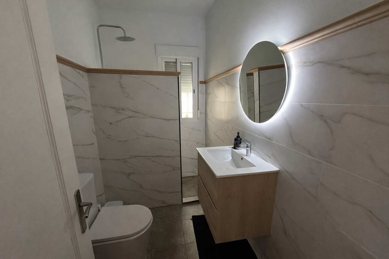 Master bedroom in villa for sale in Castalla