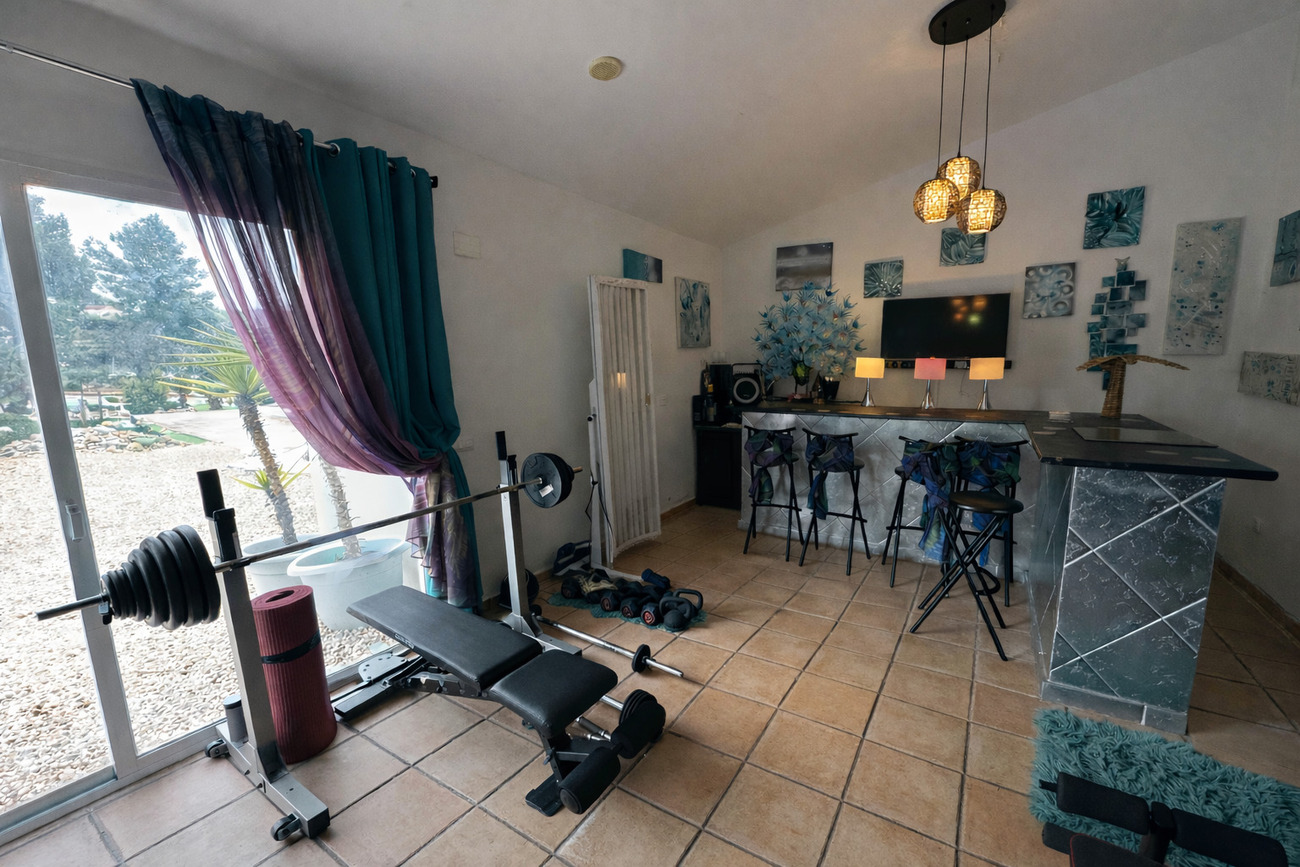 Bathroom in villa for sale in Castalla
