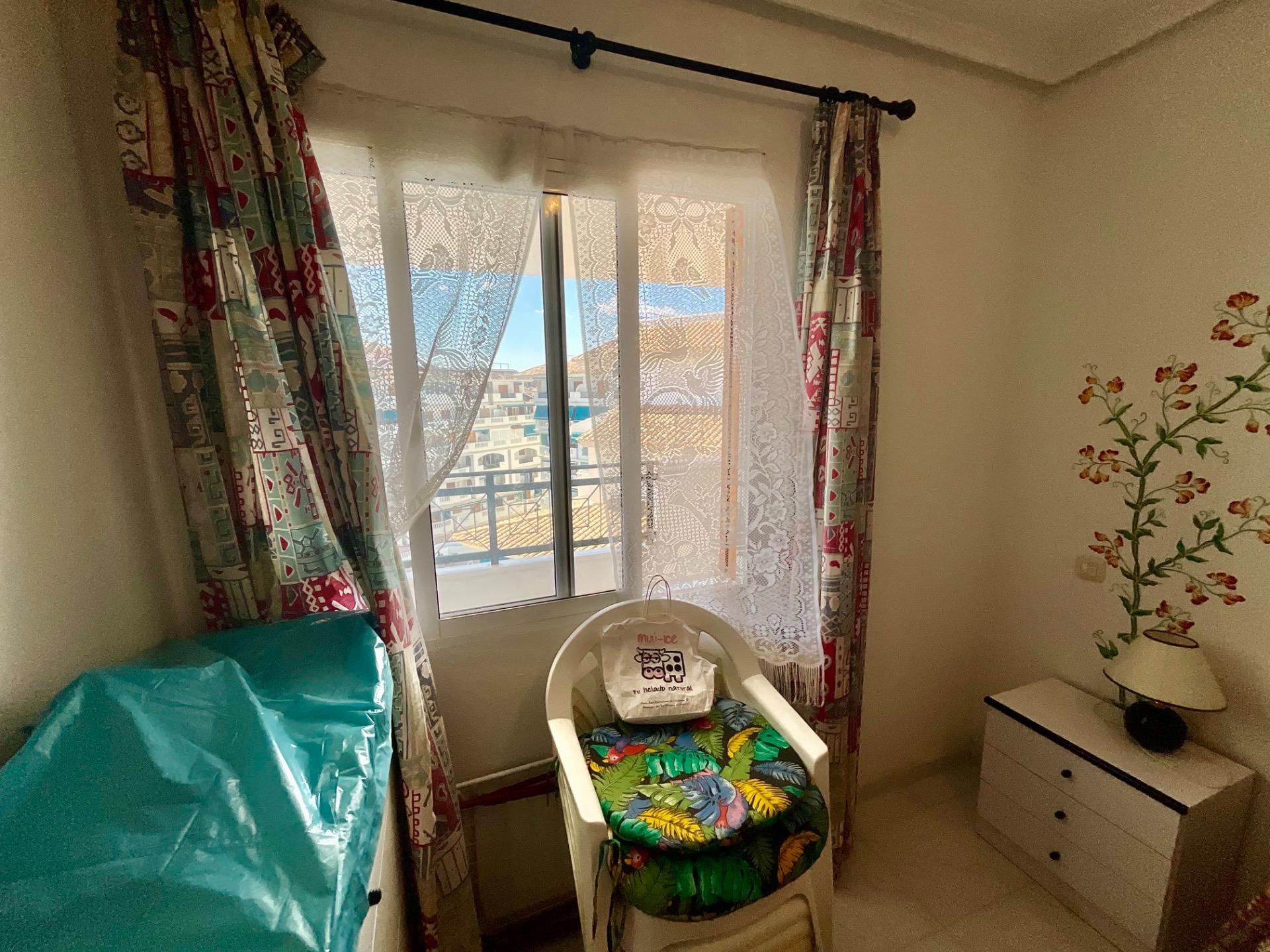Bedroom in apartment for sale in Torrevieja