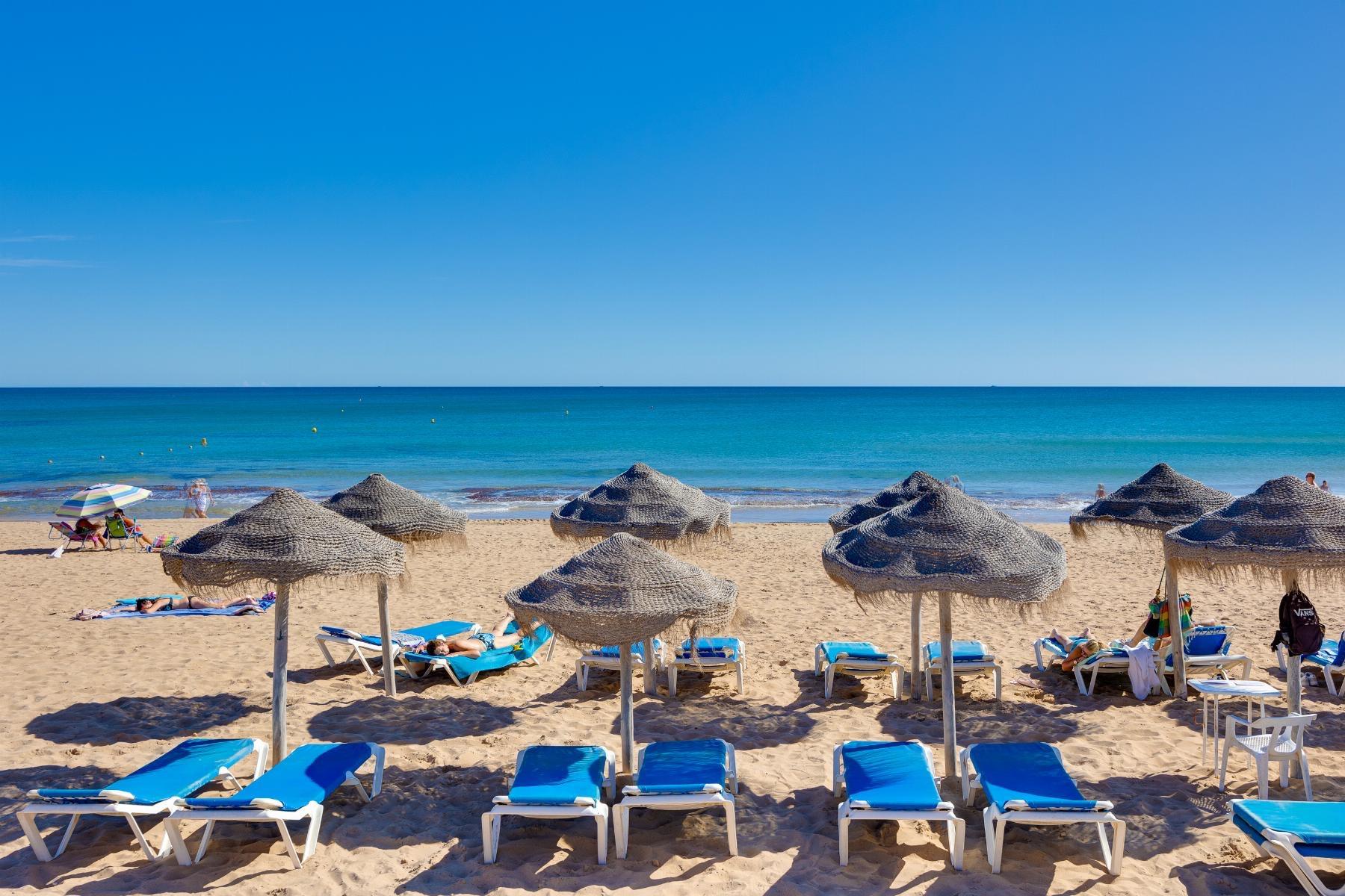 Pool area in apartment for sale in Torrevieja