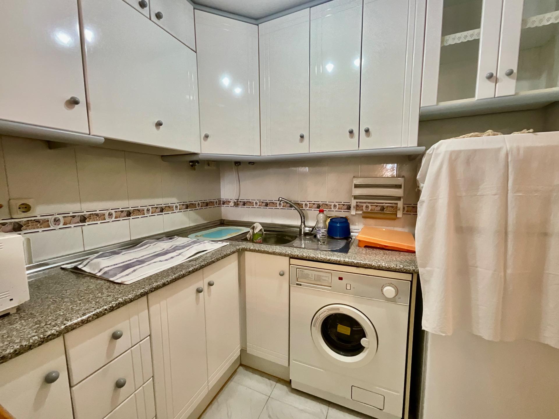 Bedroom in apartment for sale in Torrevieja