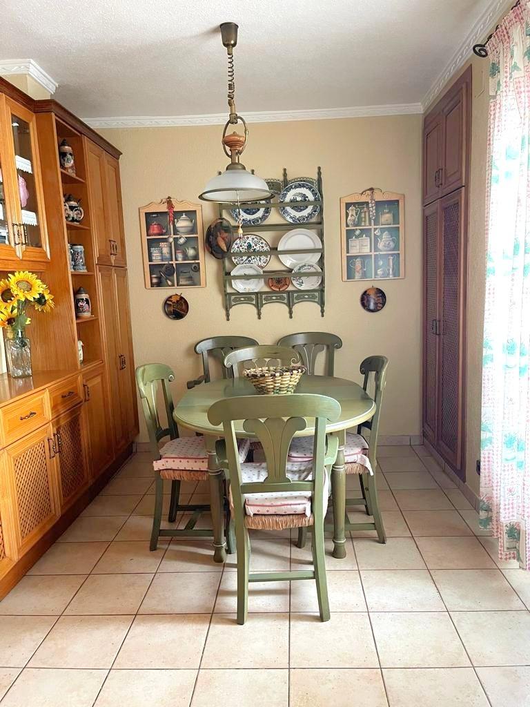 Bedroom in apartment for sale in Torrevieja